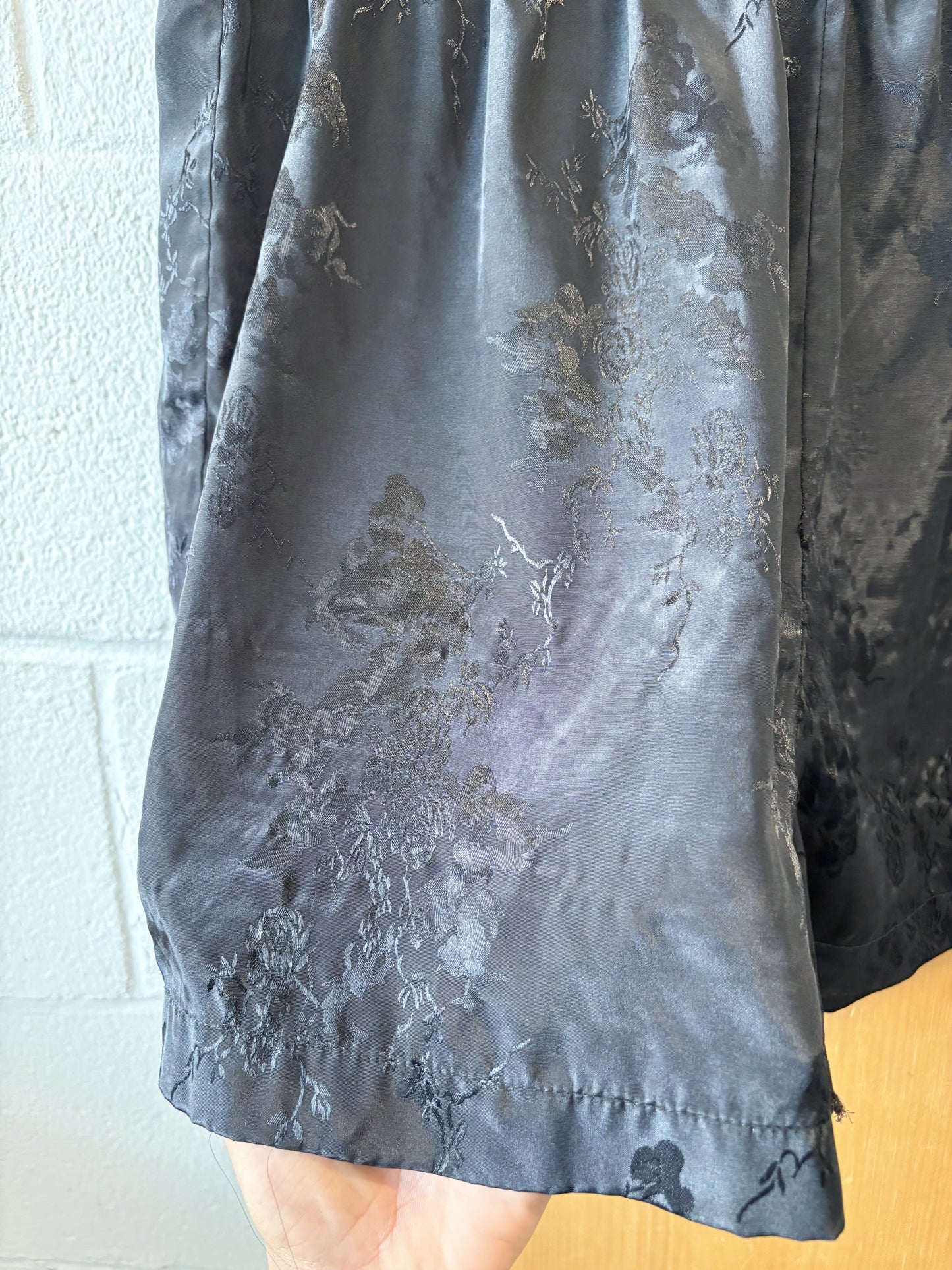 Vtg Black Satin Shorts : L