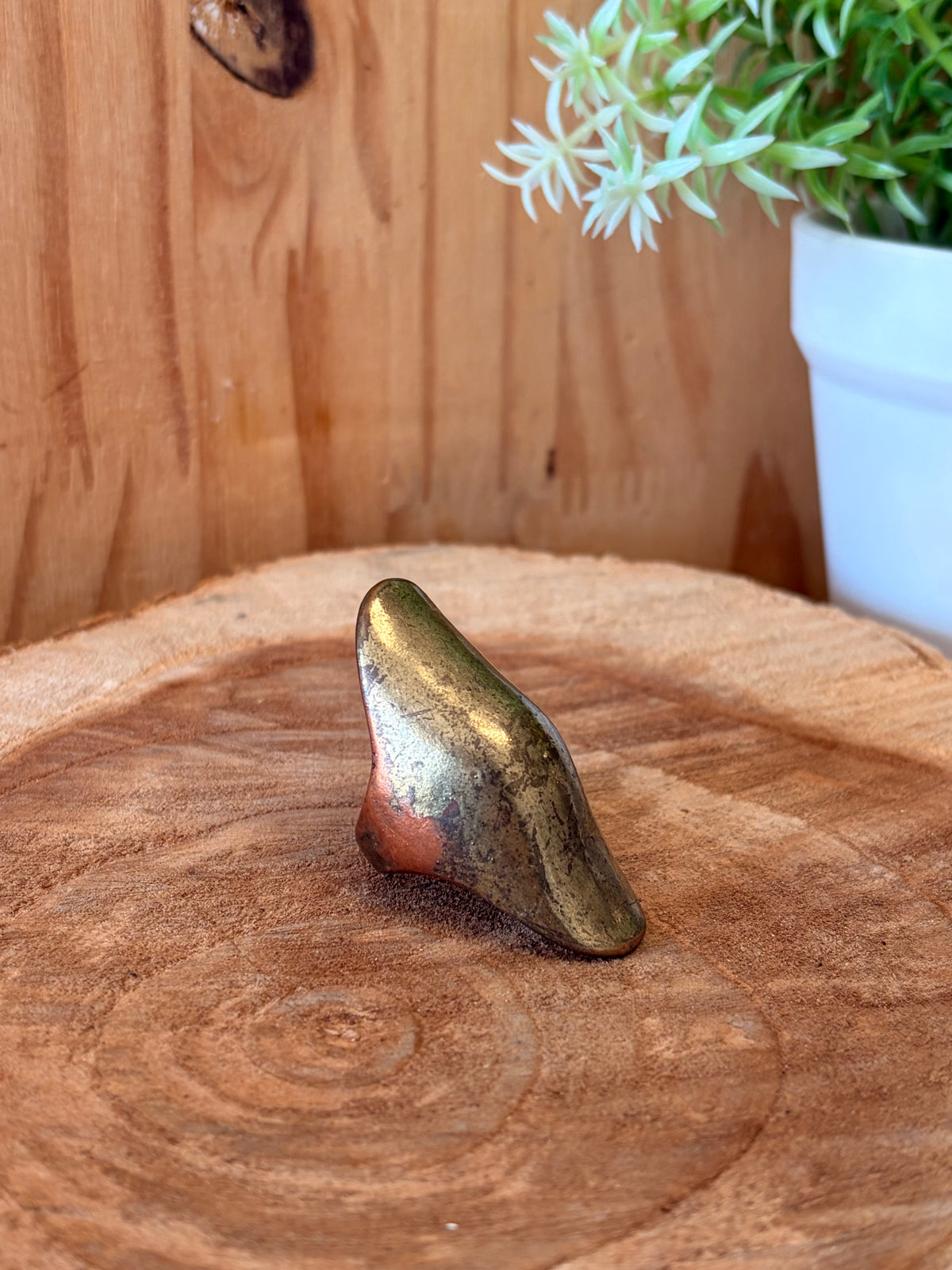 Hammered Brass Tone Statement Ring : Size 7.75