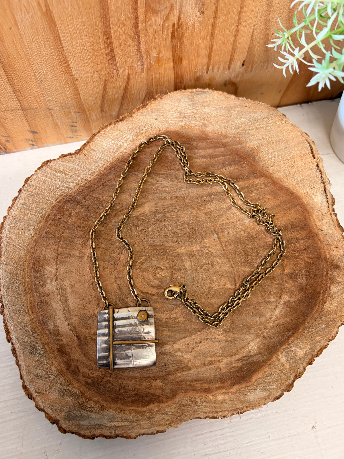 Two Tone Metal Pendant Necklace