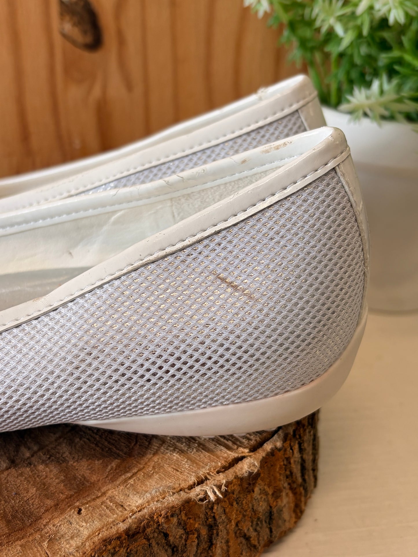 White Ballet Flats : Size 6.5