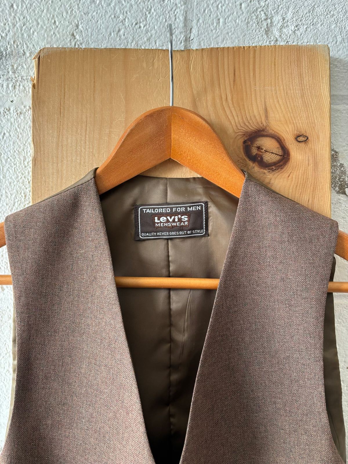 Vtg Brown Levi’s Vest : ~M/L