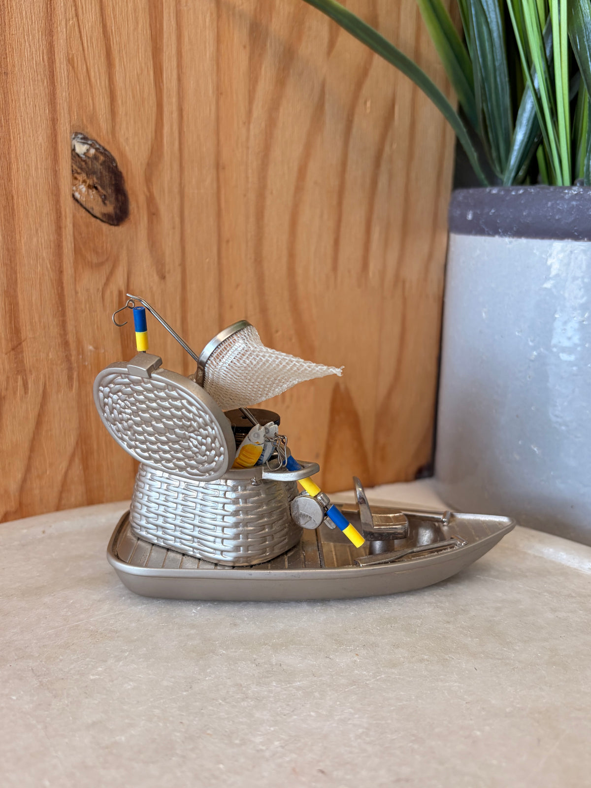 Little Fishing Boat Clock (Untested)