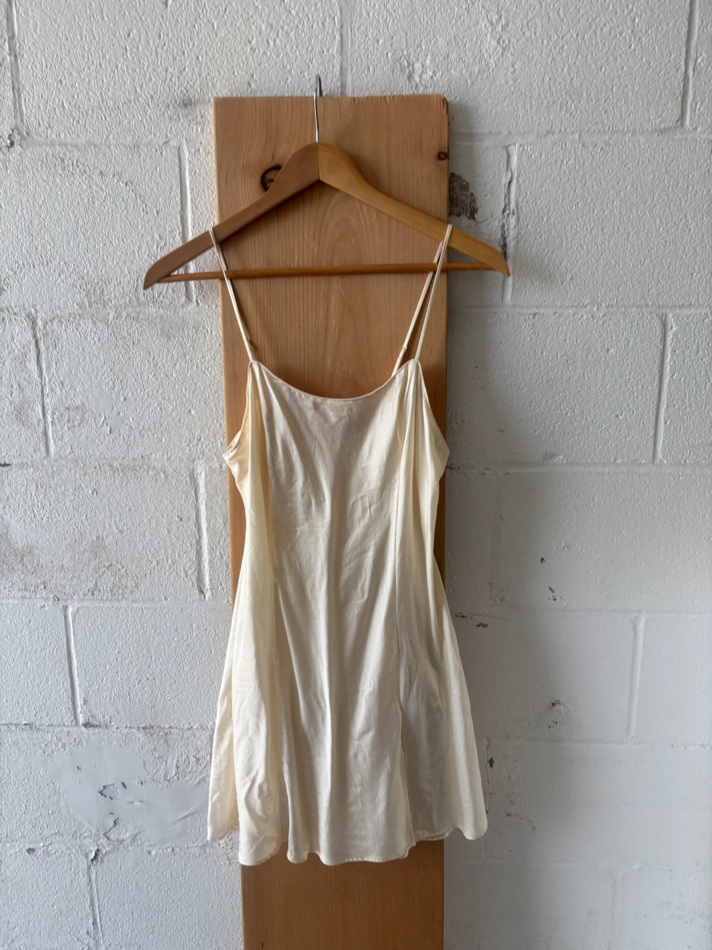 Victoria’s Secret Silk Slip : M