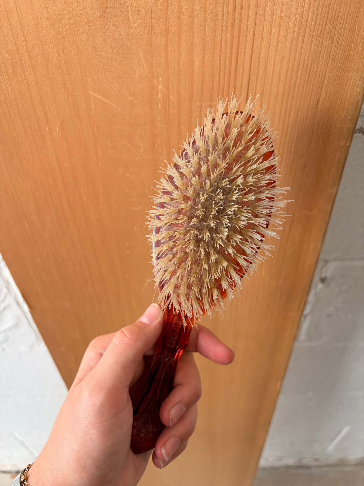 Vtg Avon Cameo Vanity Brush