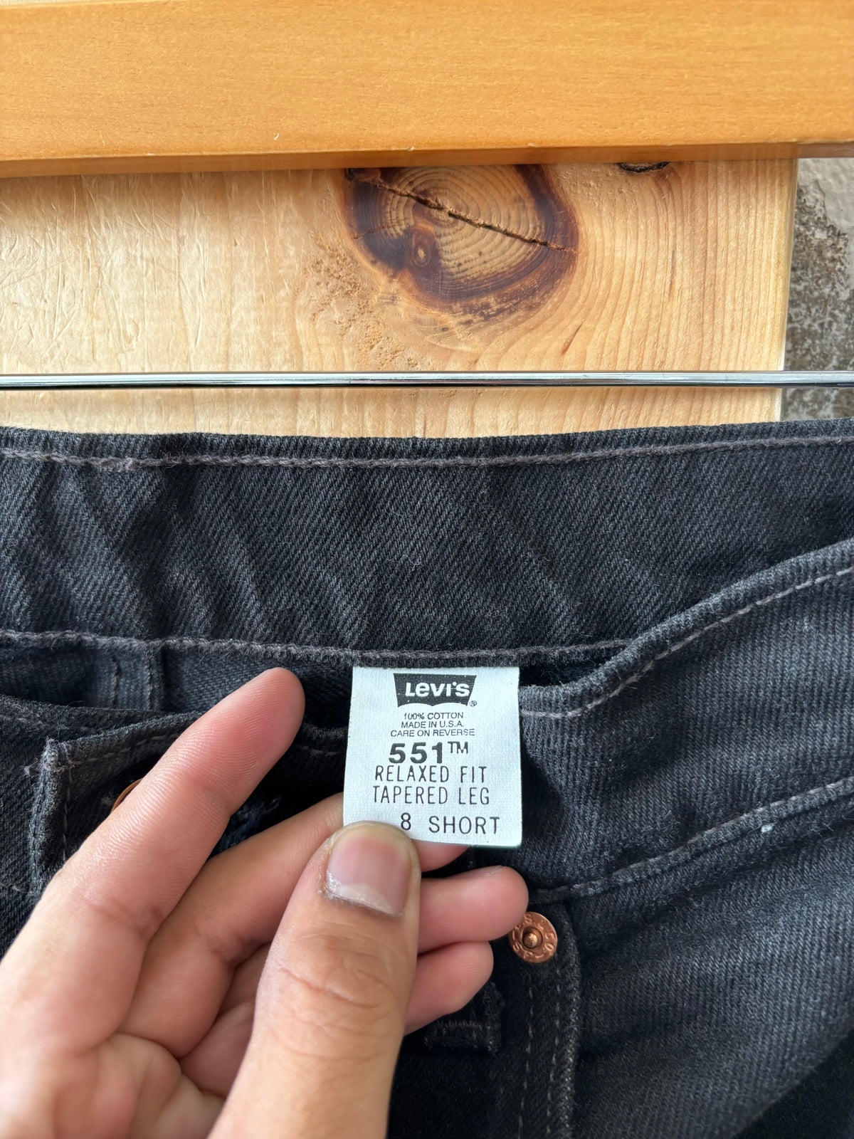 Vtg ‘96 551 Black Levi’s : 8 Short