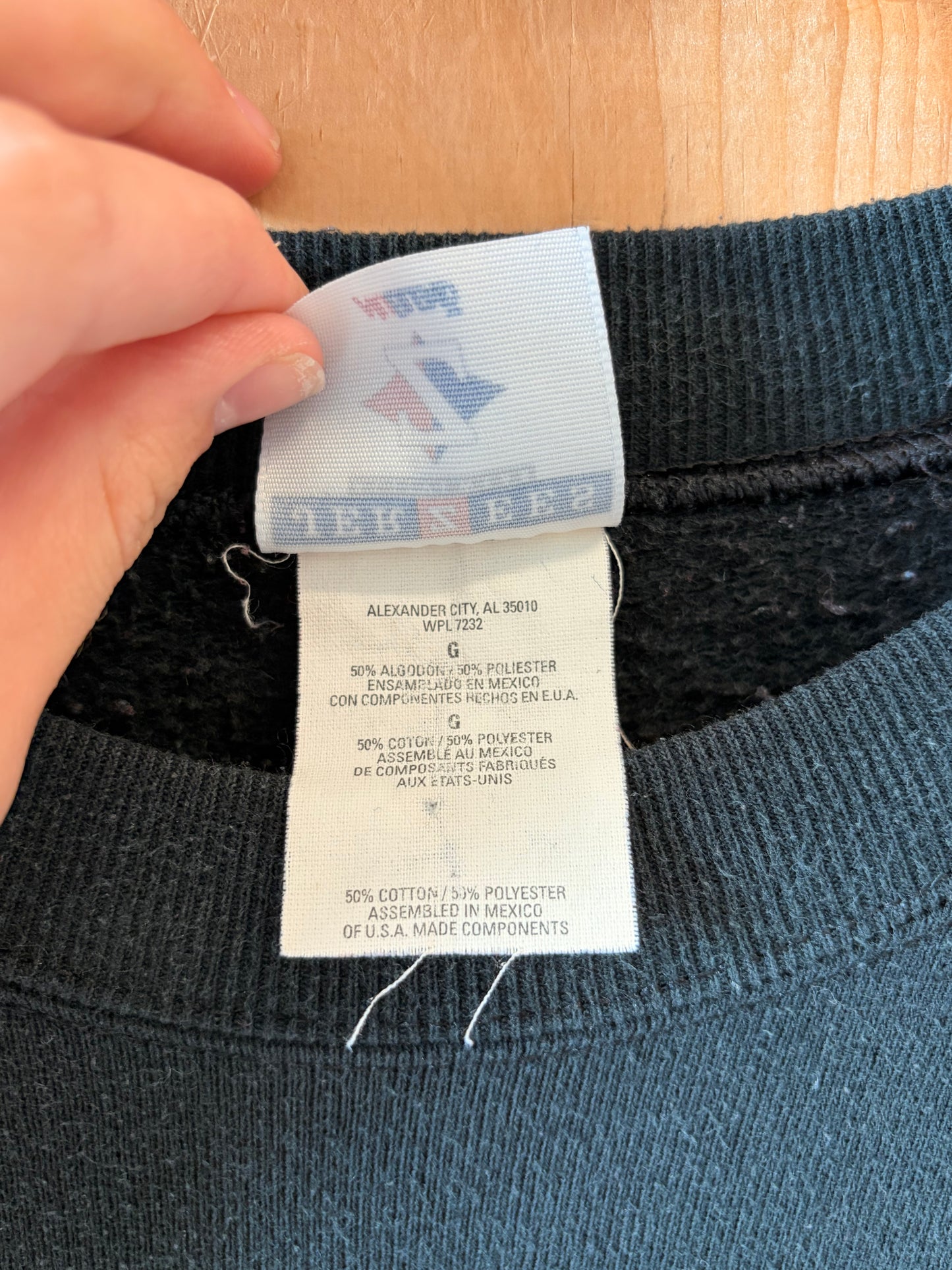Vtg Faded Black Wolf Embroidered Crew : L