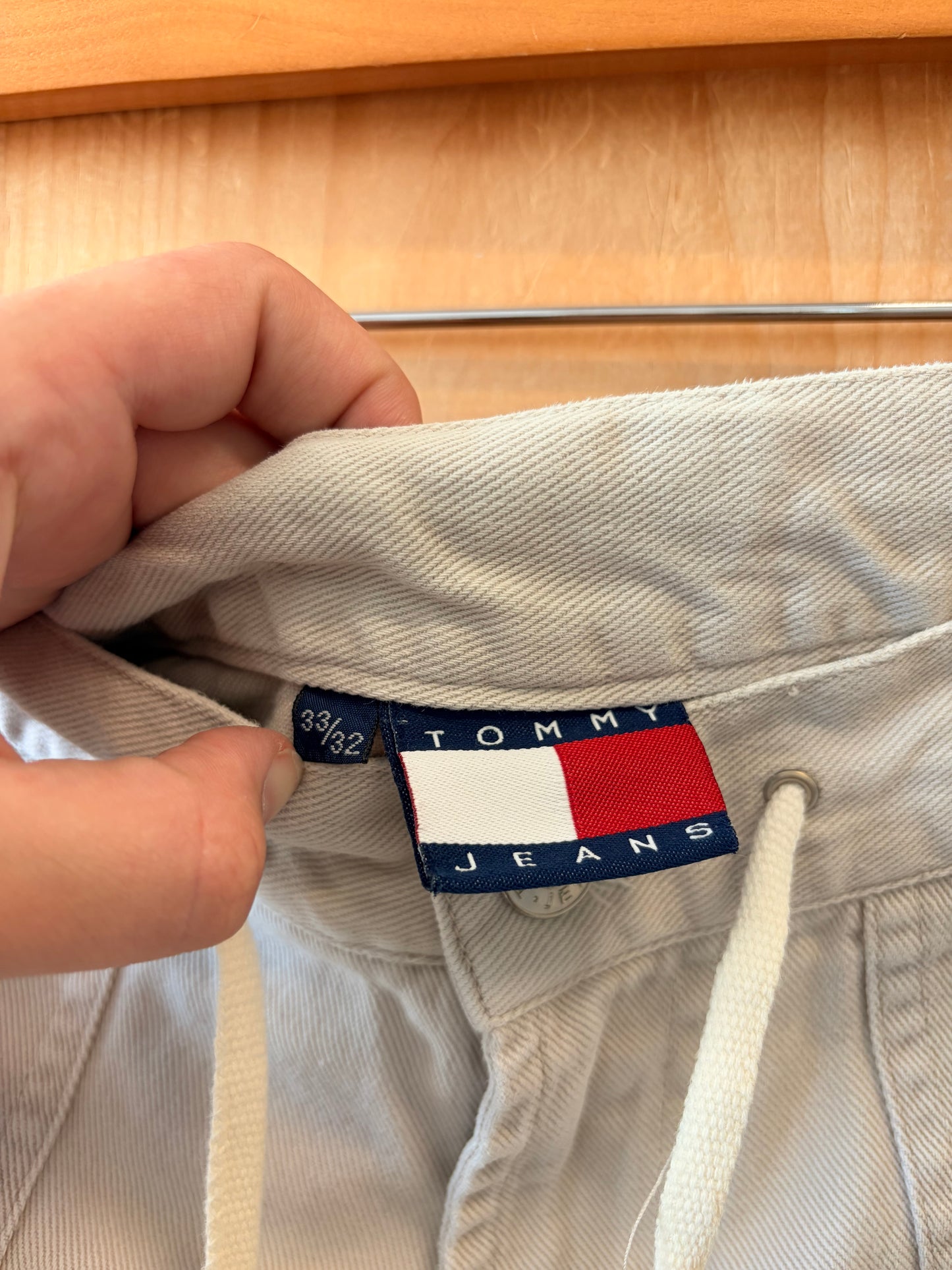 Tommy Khaki Cargo Pants : 32x32