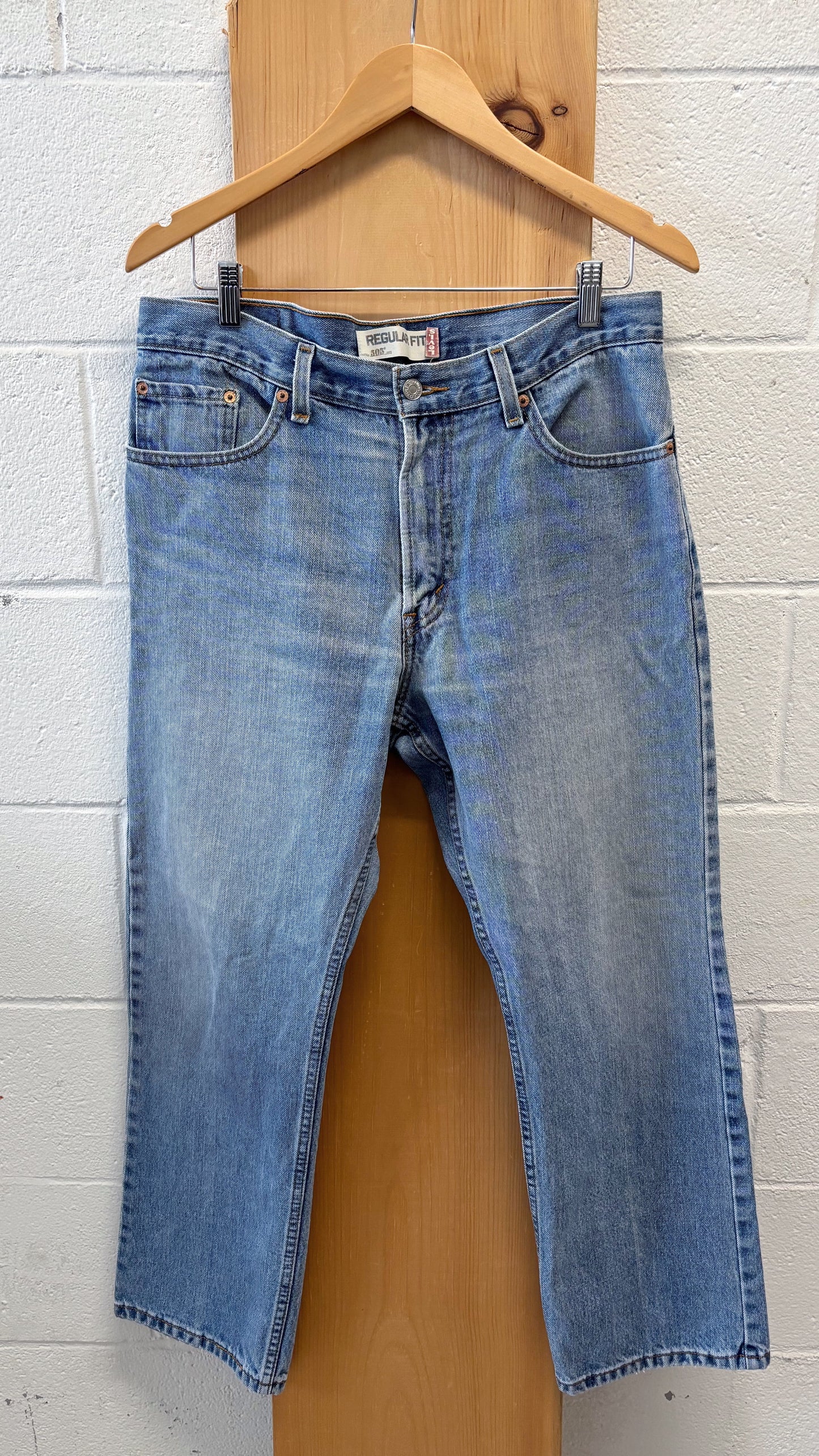 Levi’s 505’s : 34” W