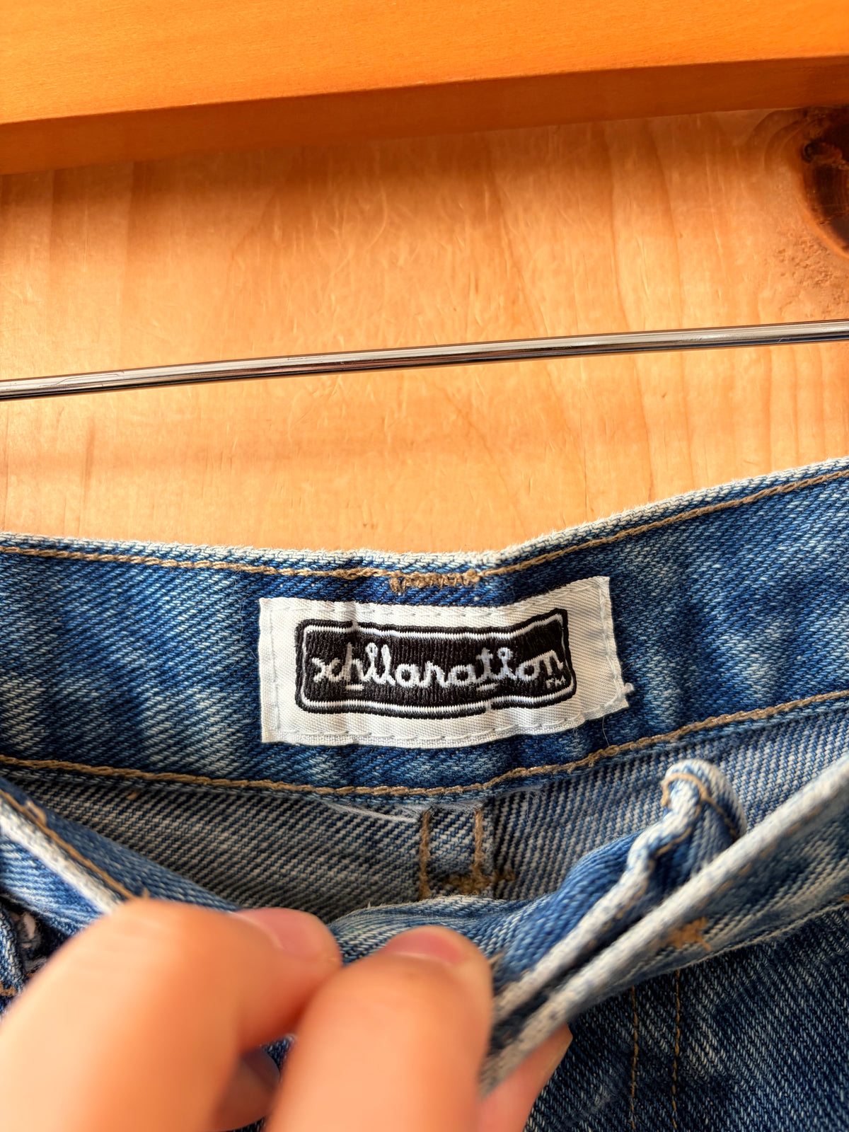 Classic Denim Shorts : 28”W