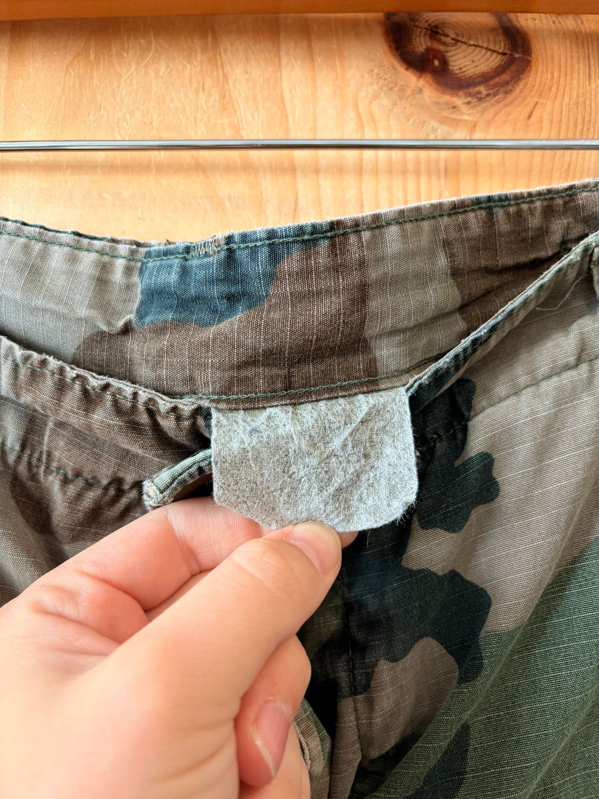 Camo Army Cargo Pants : 36”W