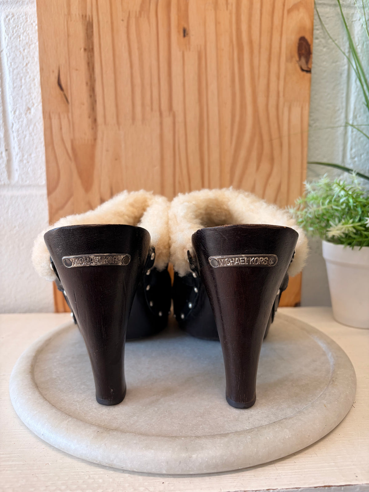 Michael Kors Studded Sherpa Clogs : Size 10