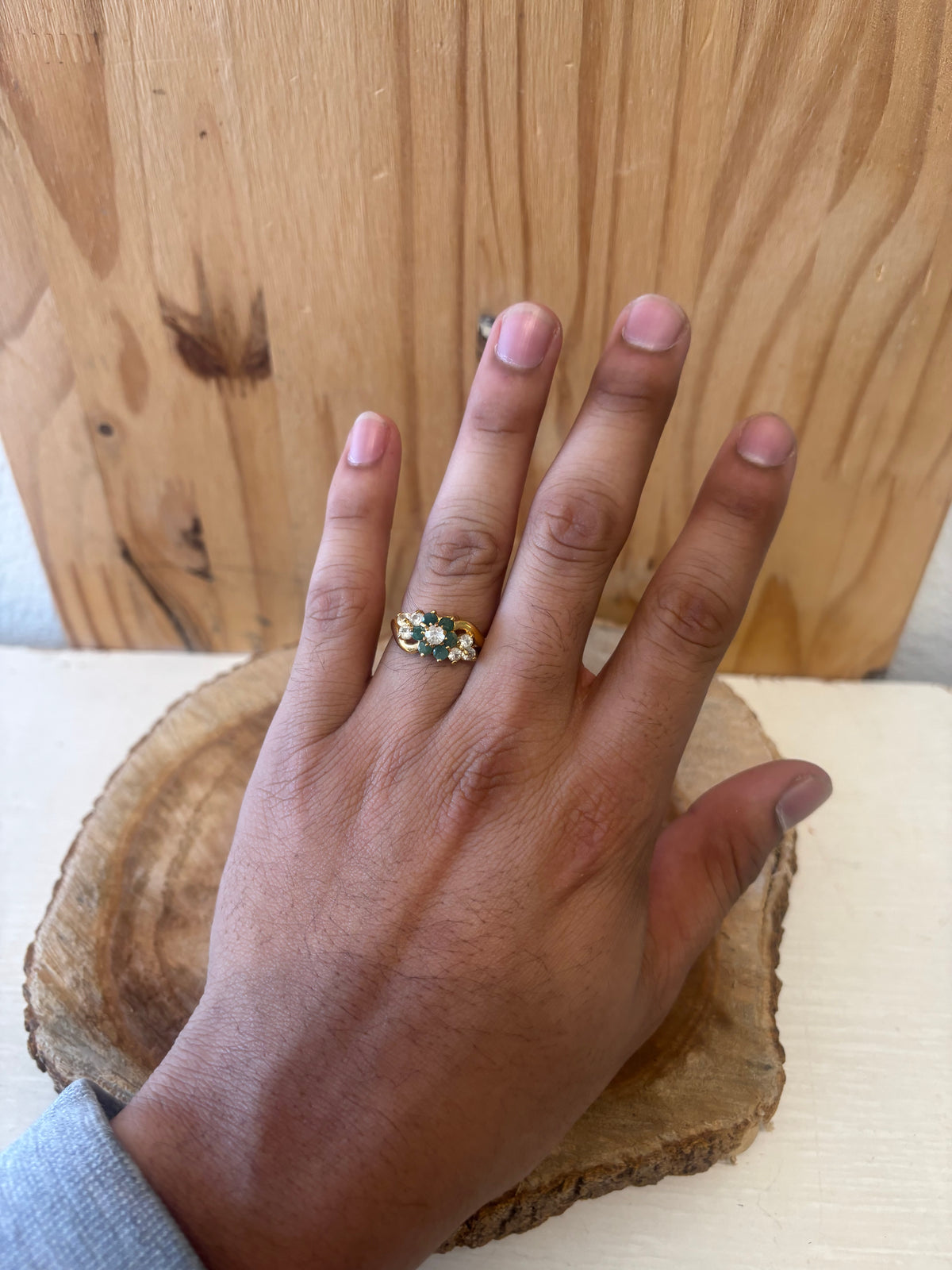 Gold Tone Cluster Ring : 7