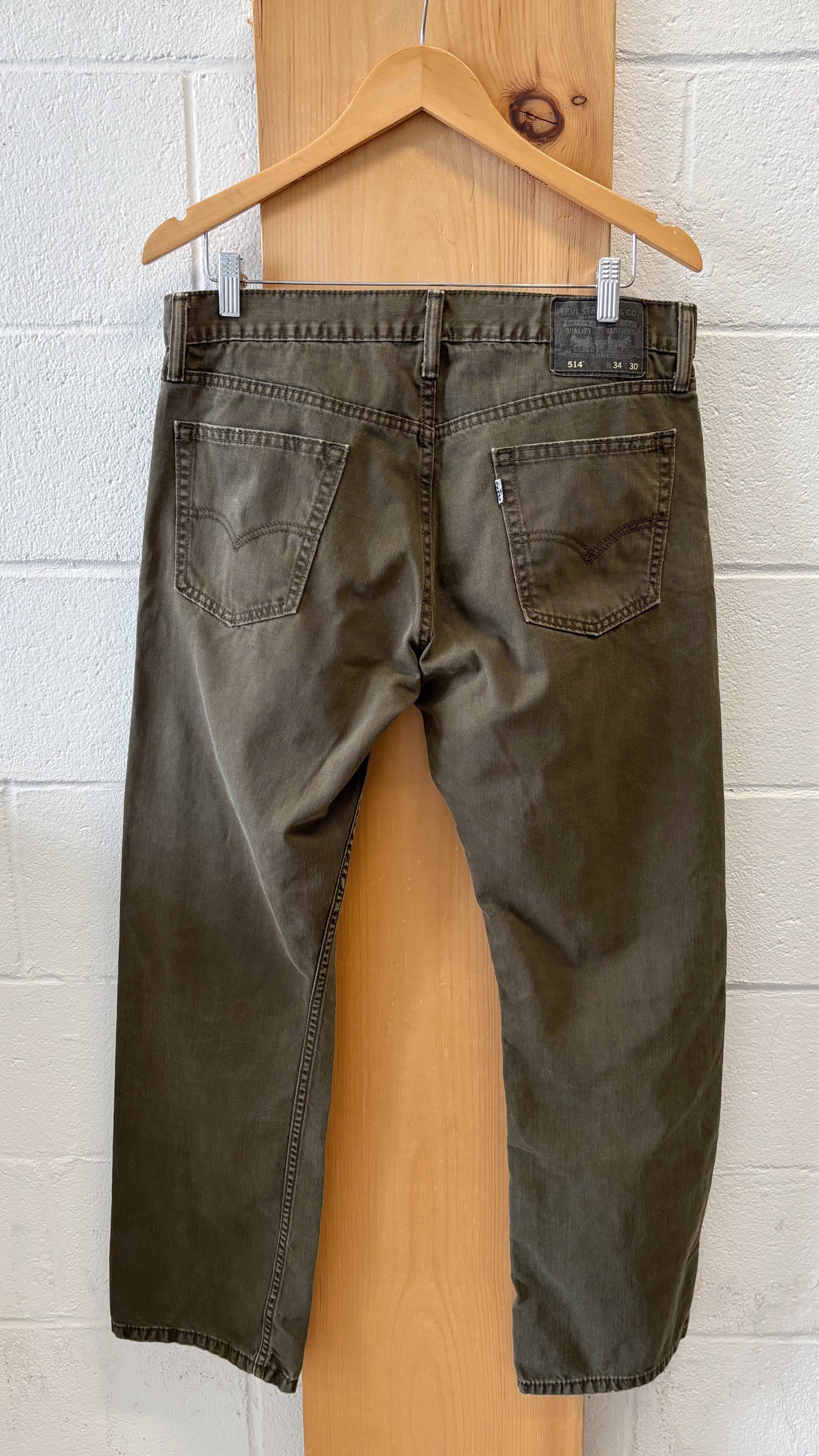 Dark Green Levi’s 514s : 35” W