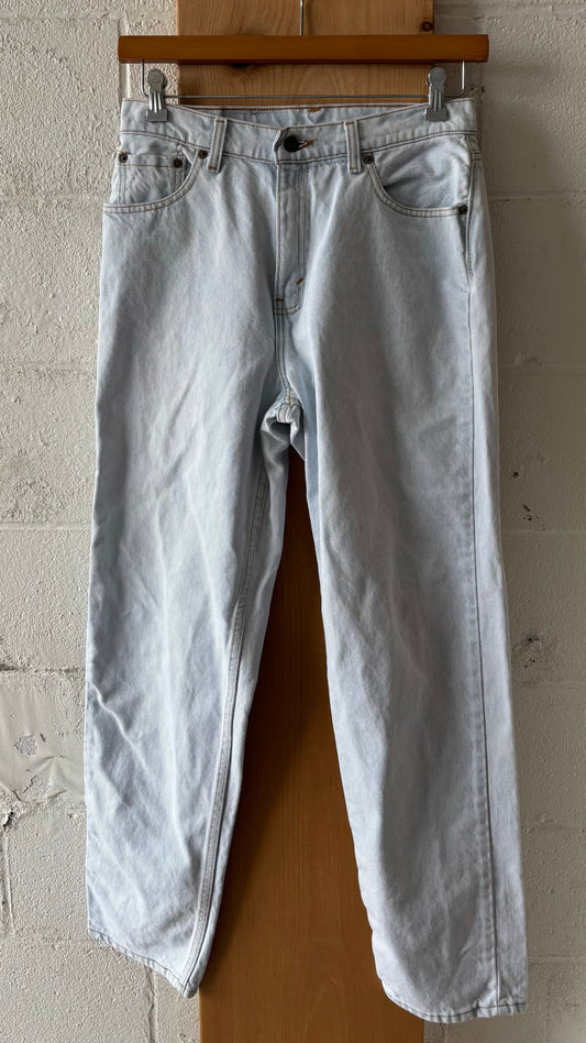 Vtg Light Wash Levi’s : 32” W