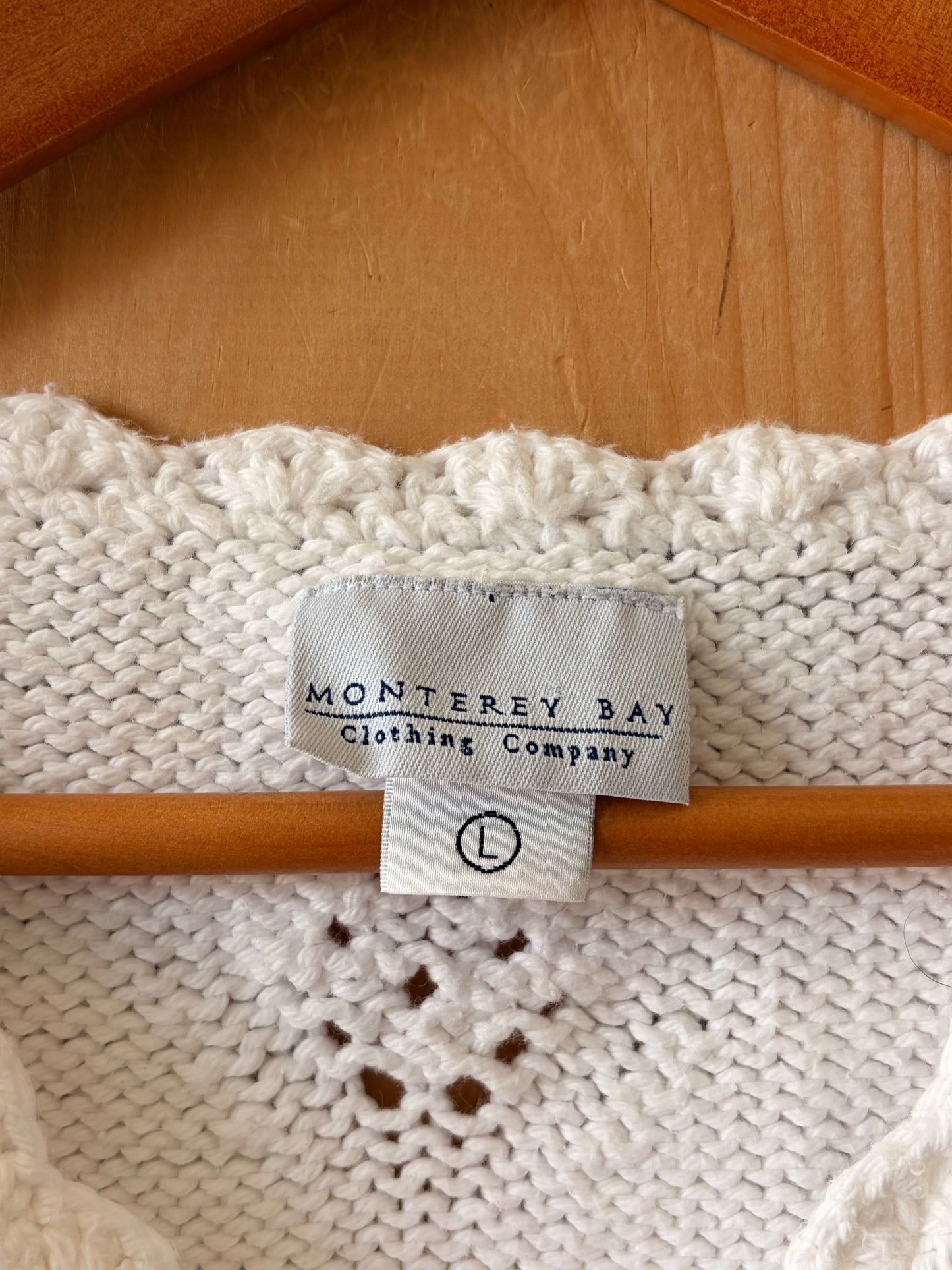 Scalloped White Cardigan : L