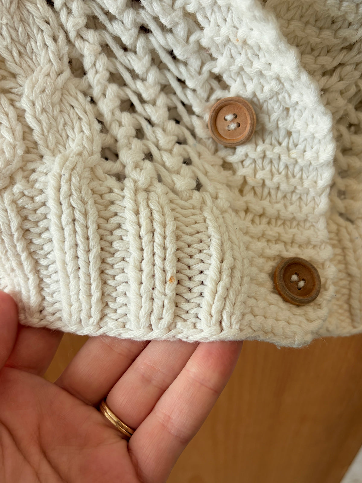 Sleeveless Cream Crochet Sweater : M