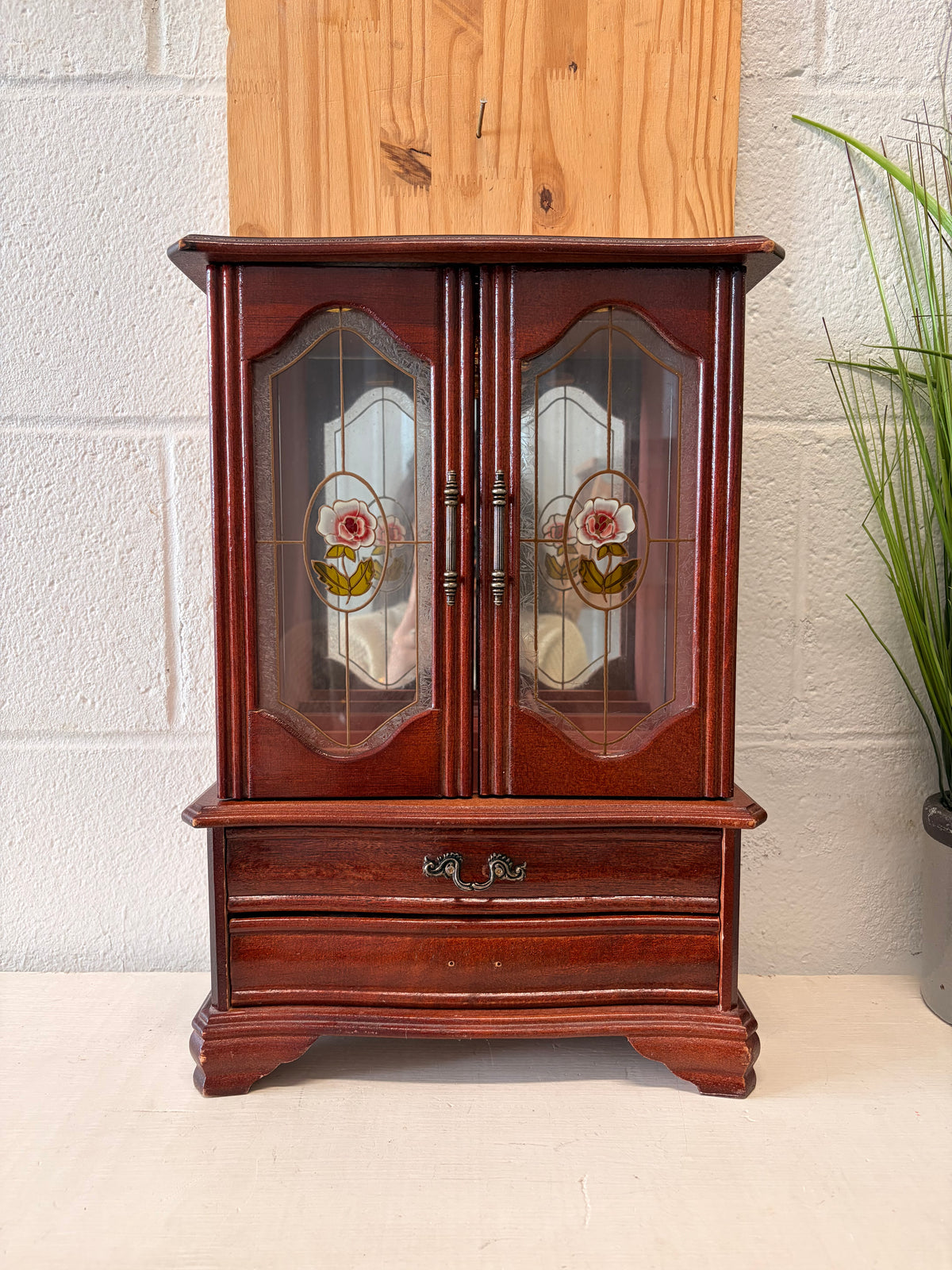 Vtg Floral Jewelry Armoire (Local Pick Up Only - As Is)