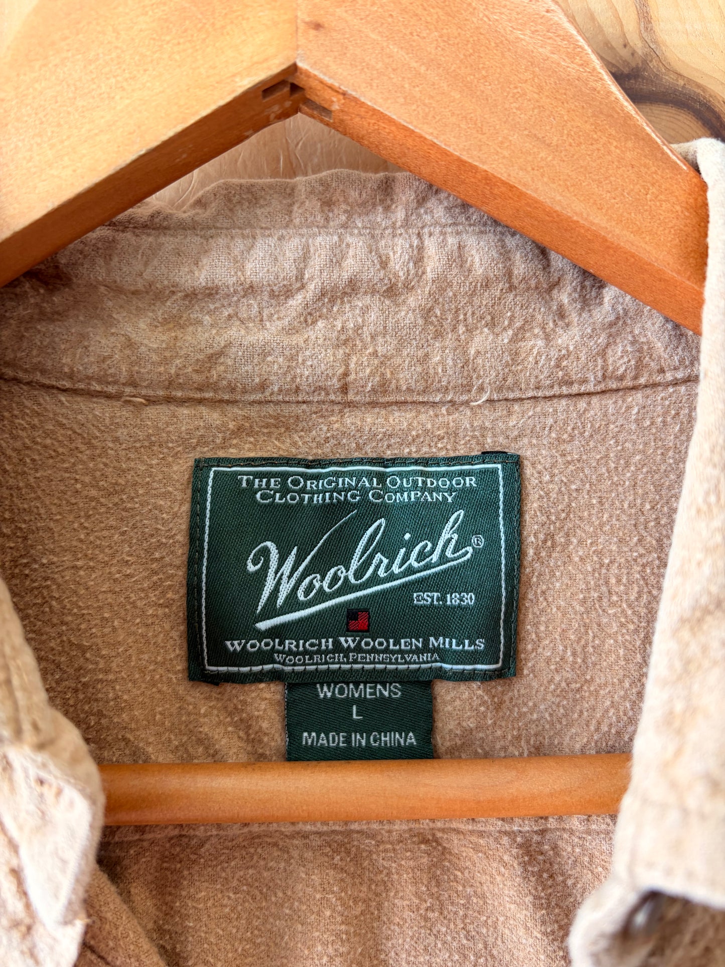 Camel Woolrich Button Down : L