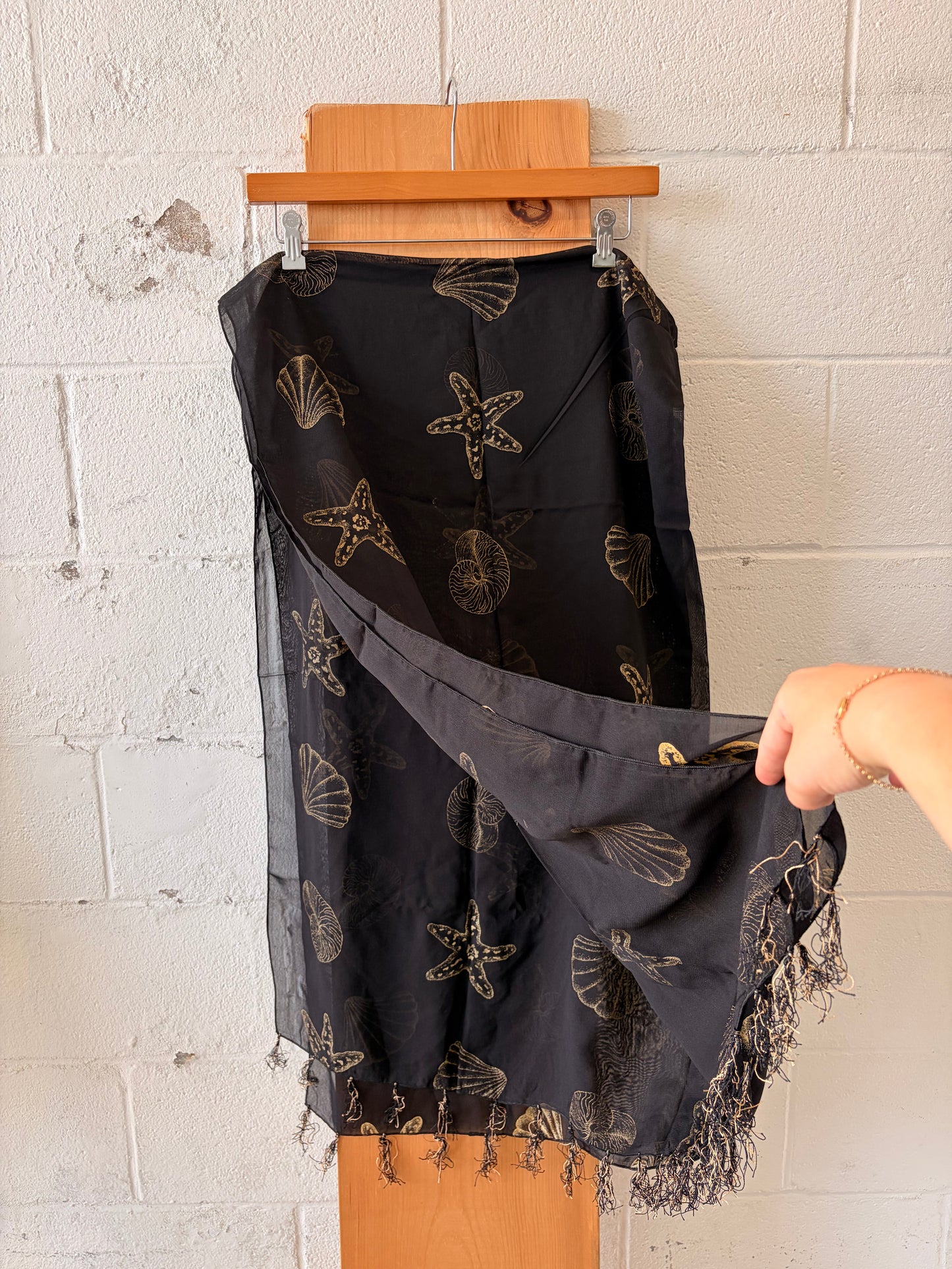 Sea Shells Scarf / Wrap