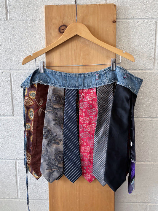 WHSE479 Tie Skirt : OS