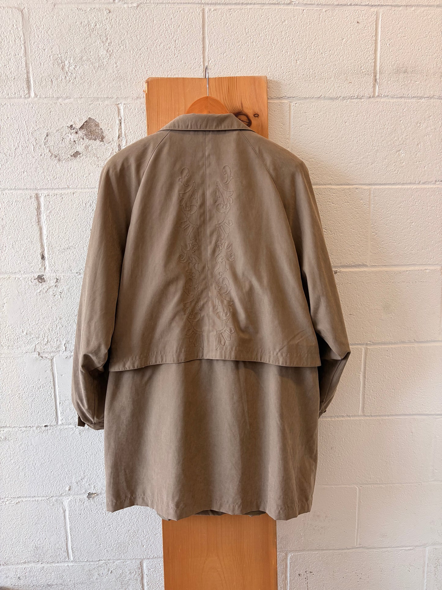 Embroidered Tan Trench Coat : L