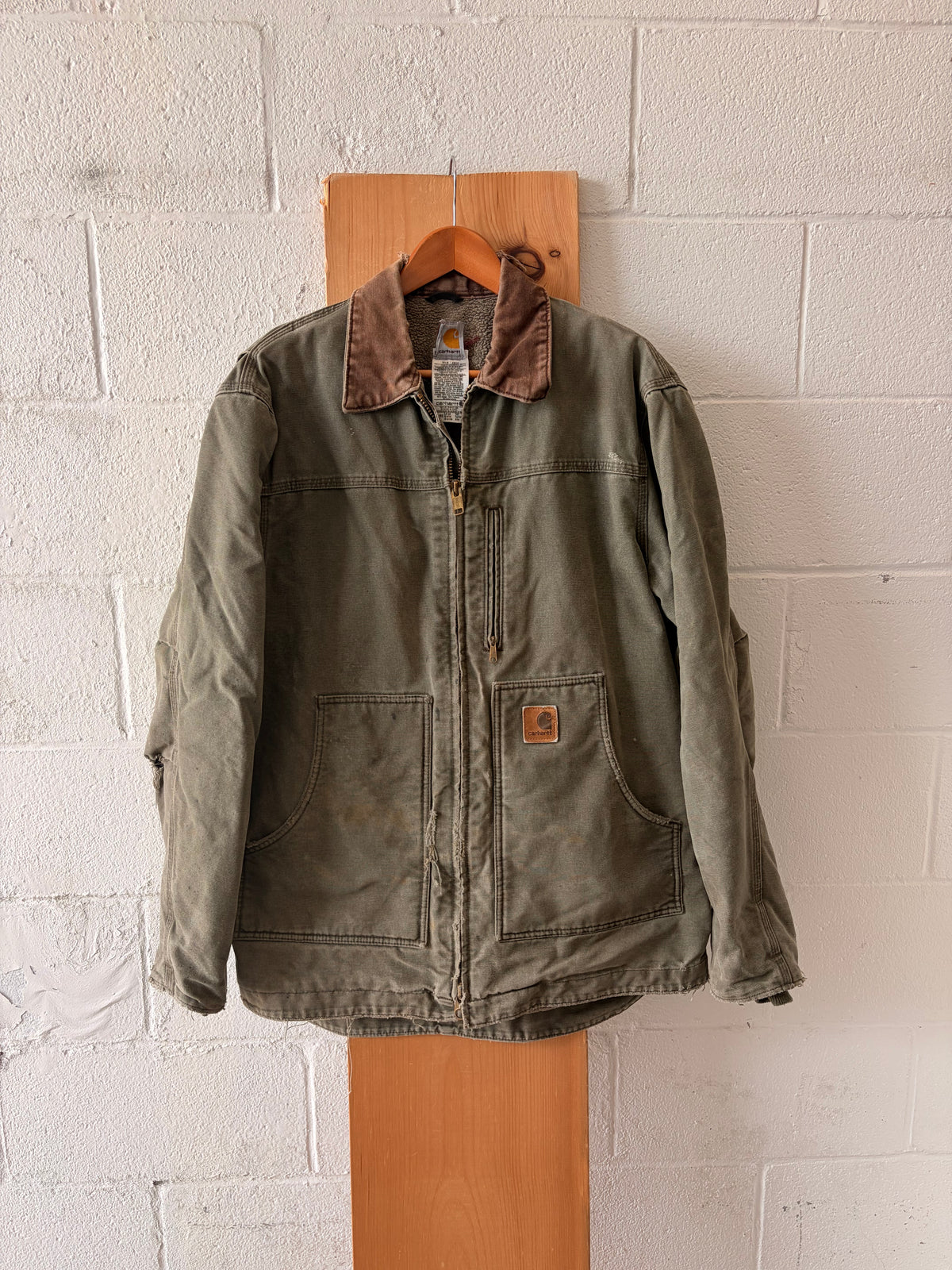 Distressed Sherpa Lined Olive Carhartt Jacket : Tall L