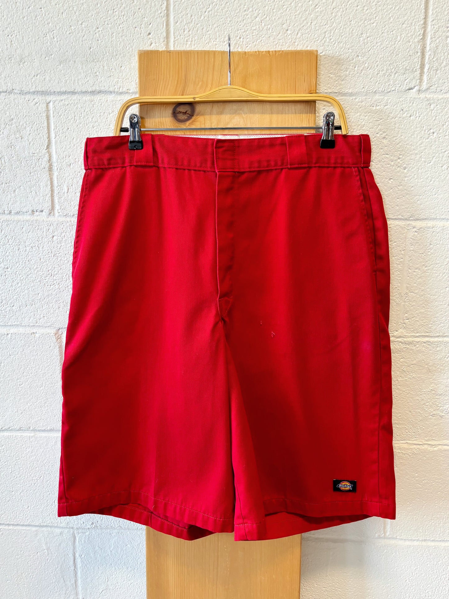Red Dickies Shorts : 40” W