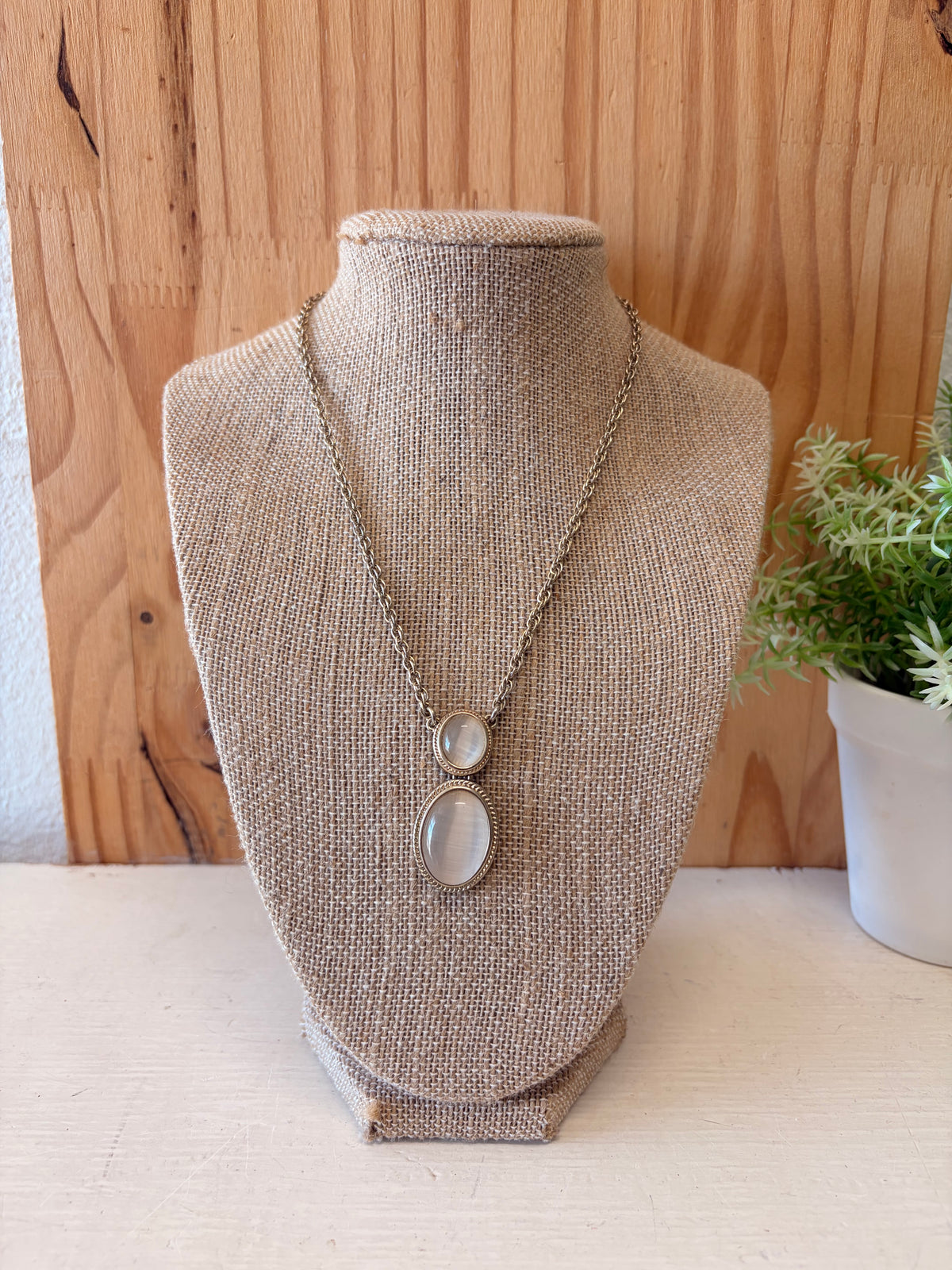 Vtg Trifari Dual Stone Crown Necklace