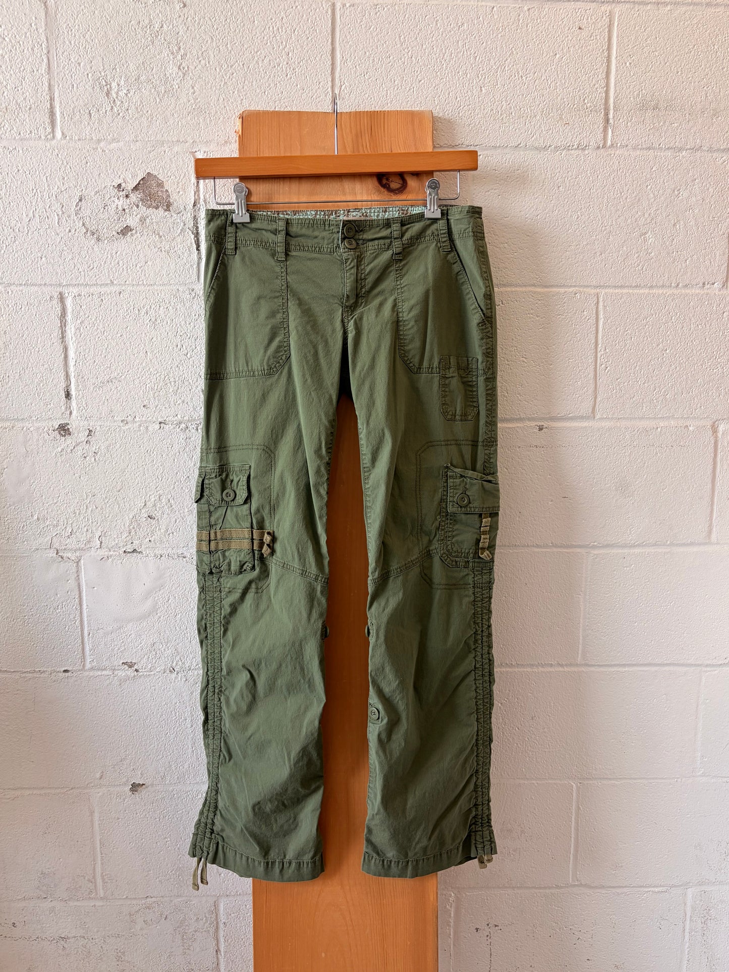 Green Old Navy Cargo Pants : 8