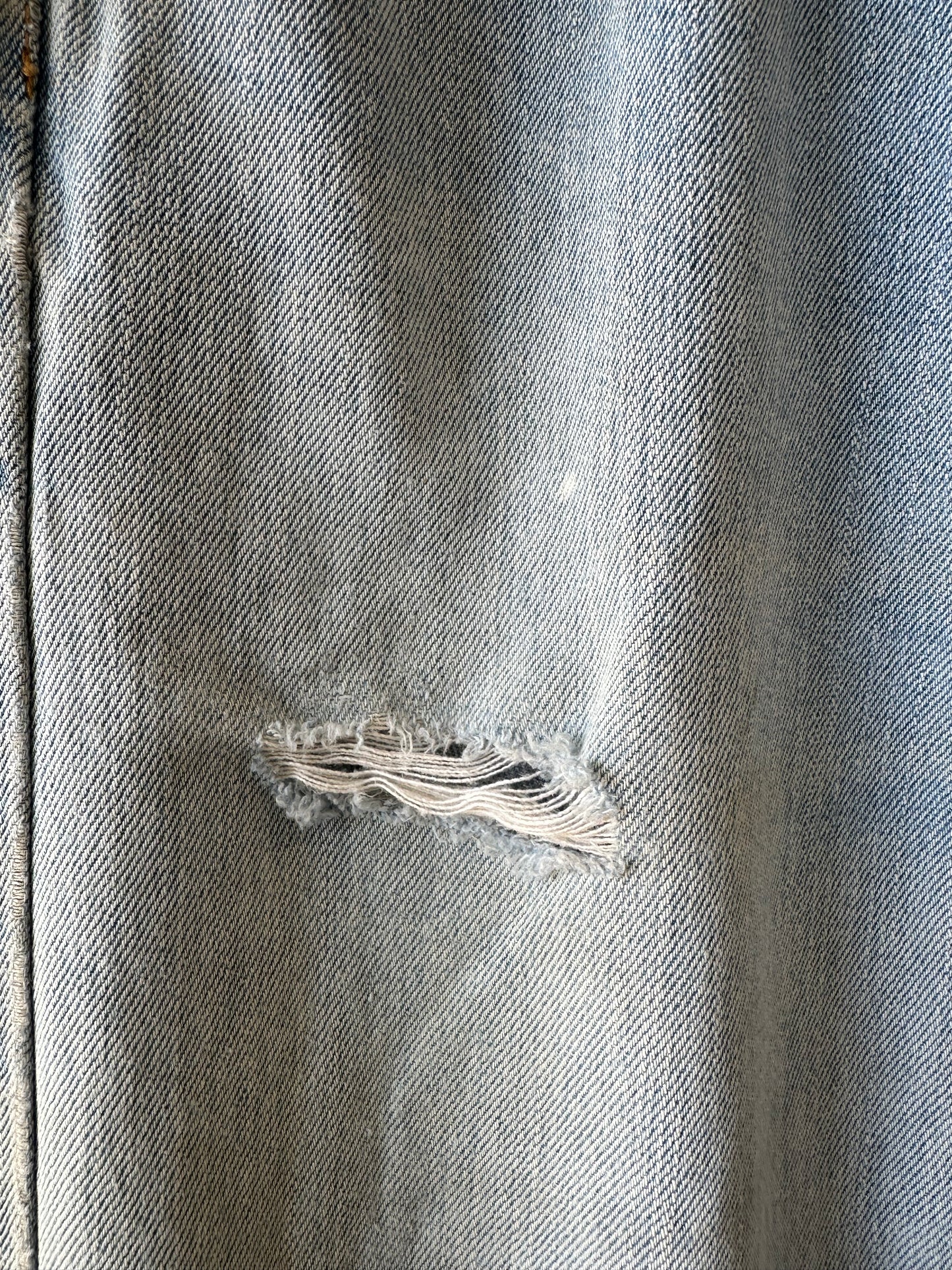 Light Wash Levi’s : 34” W