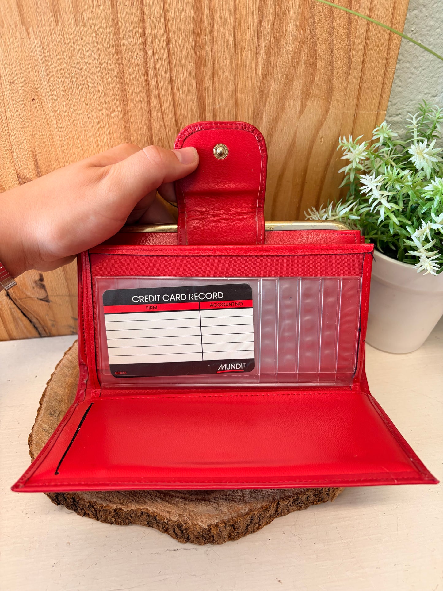 Red Leather Mundi Wallet