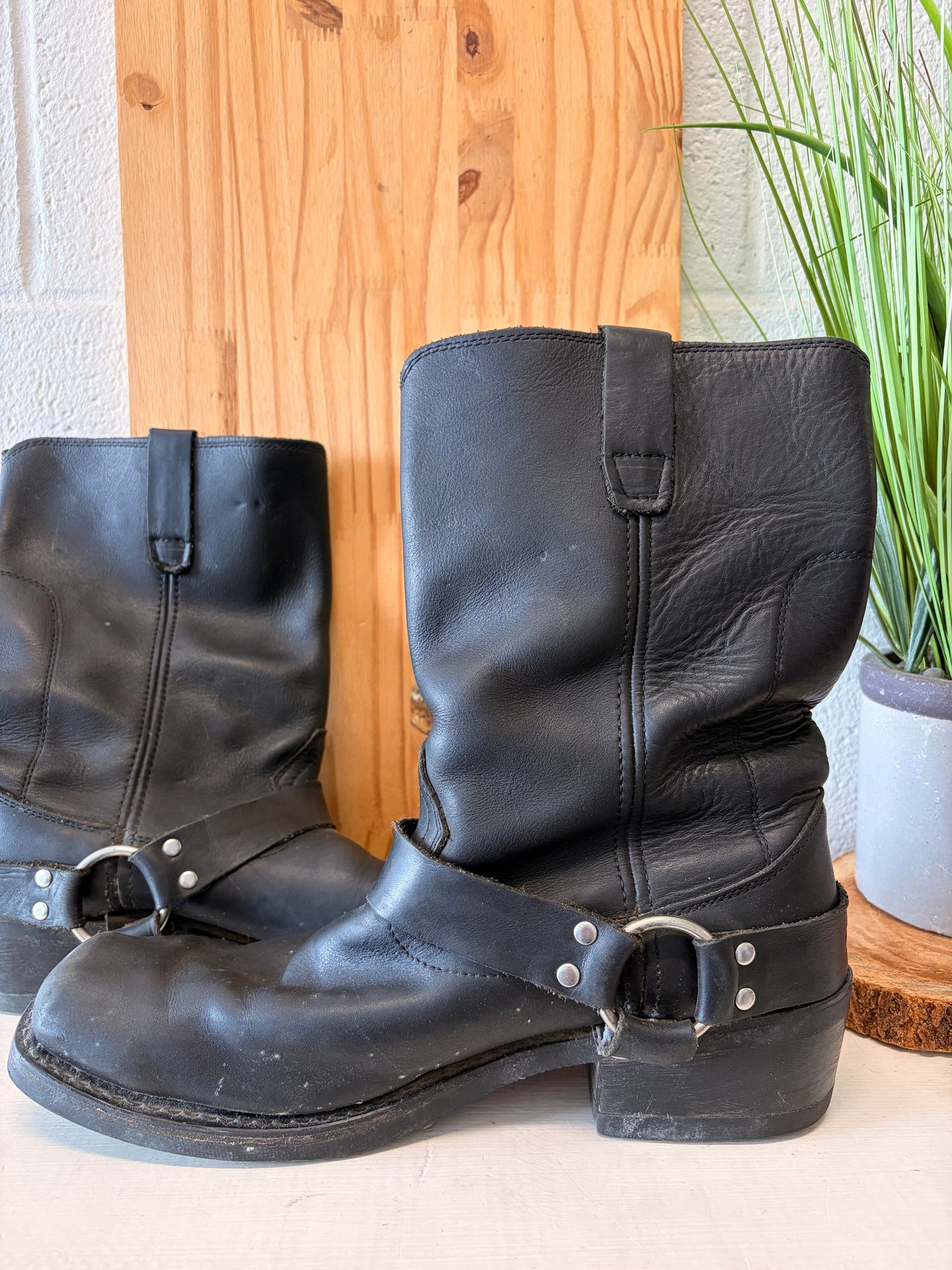 Durango Black Harness Boots : Men’s 11