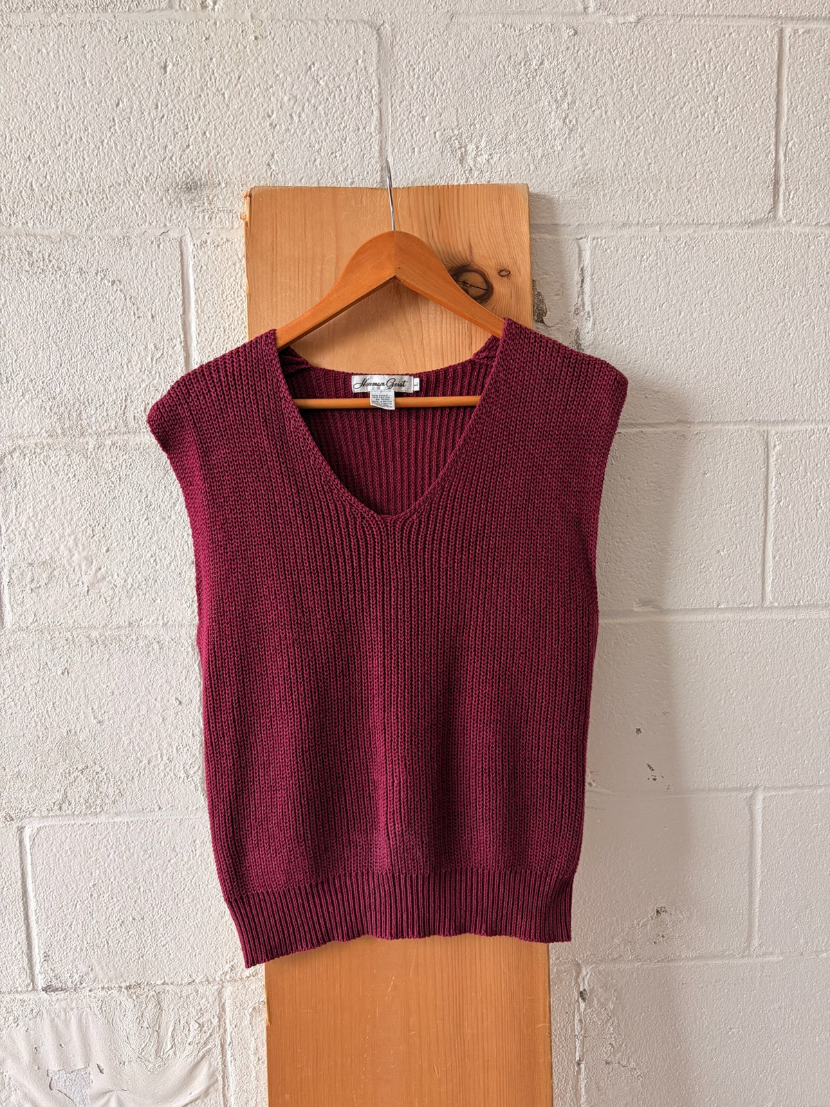 Maroon Sweater Vest : L