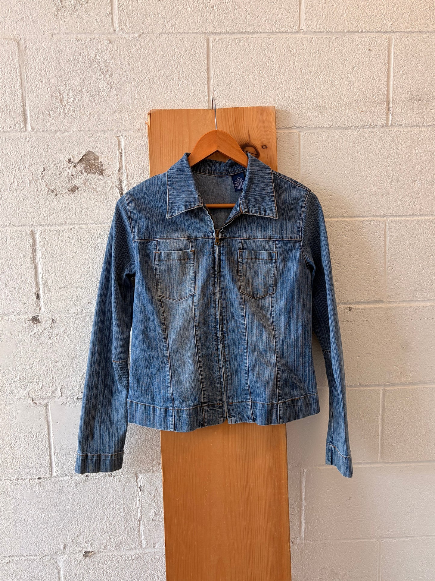 Zip Up Denim Jacket : M/L