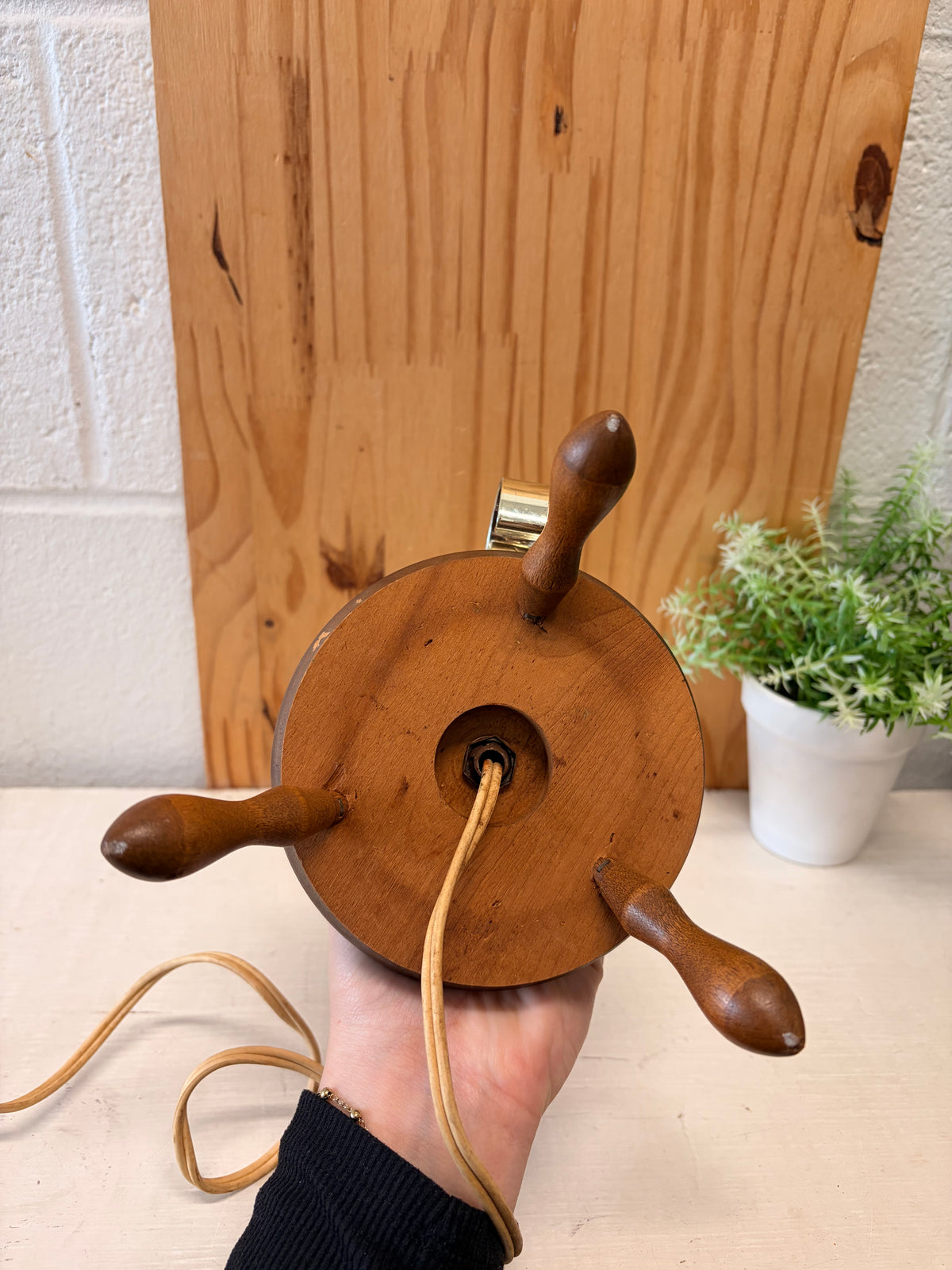 Vtg Wooden Tripod Table Lamp (Local Pick Up Only - Tested & Works!)