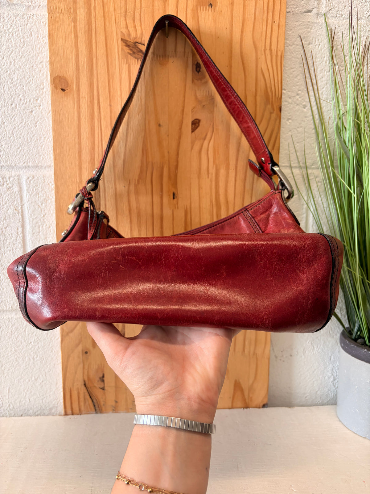 Red Fossil Shoulder Purse