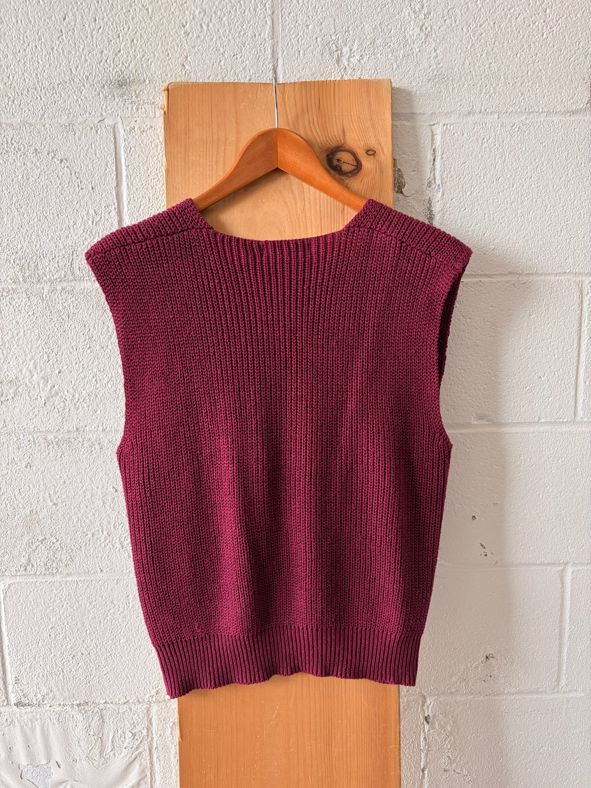 Maroon Sweater Vest : L