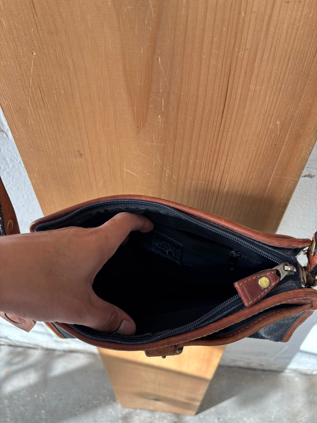 Vtg Leather Liz Claiborne Purse