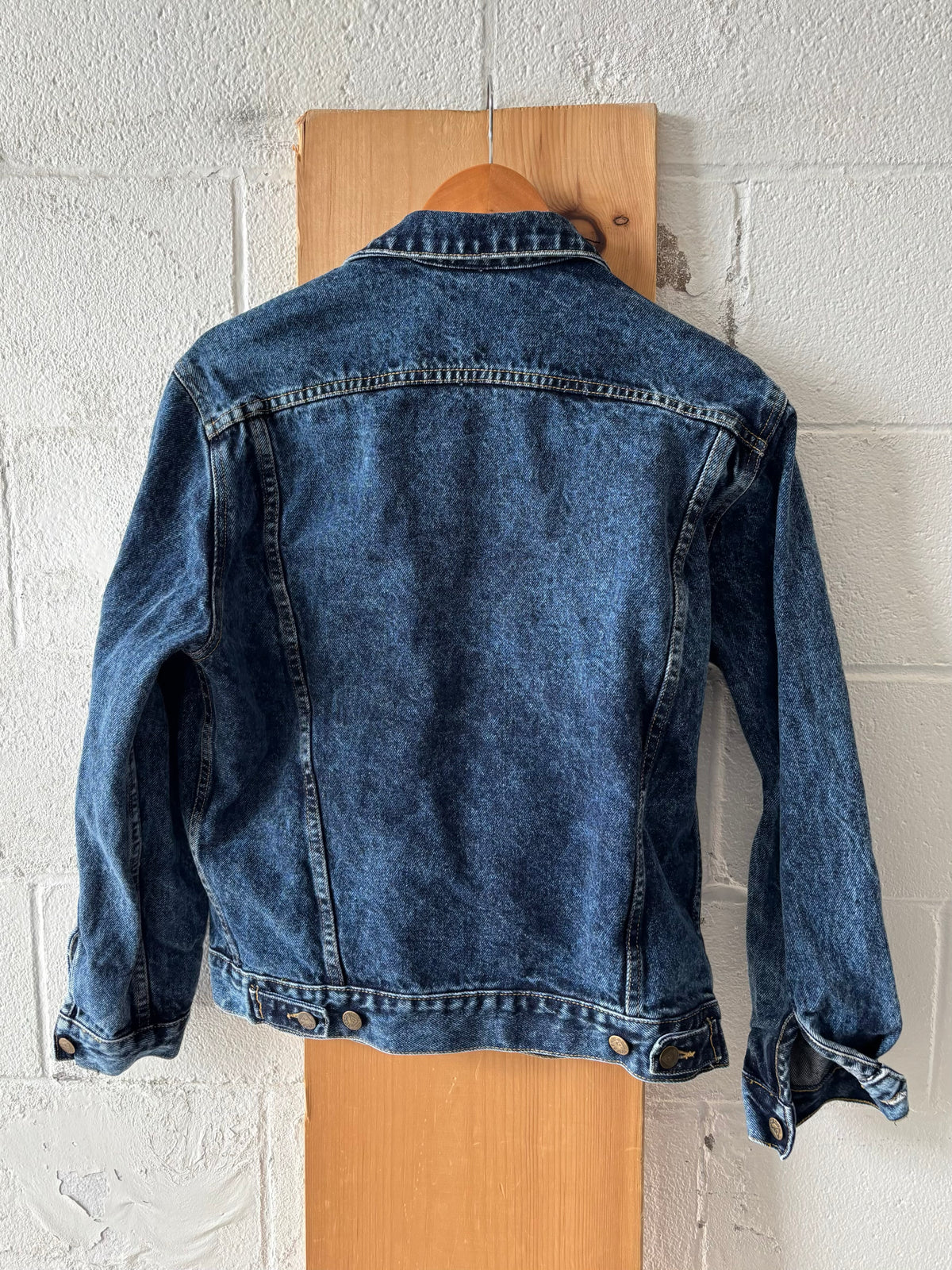 Vtg 80’s Guess Denim Trucker Jacket : M