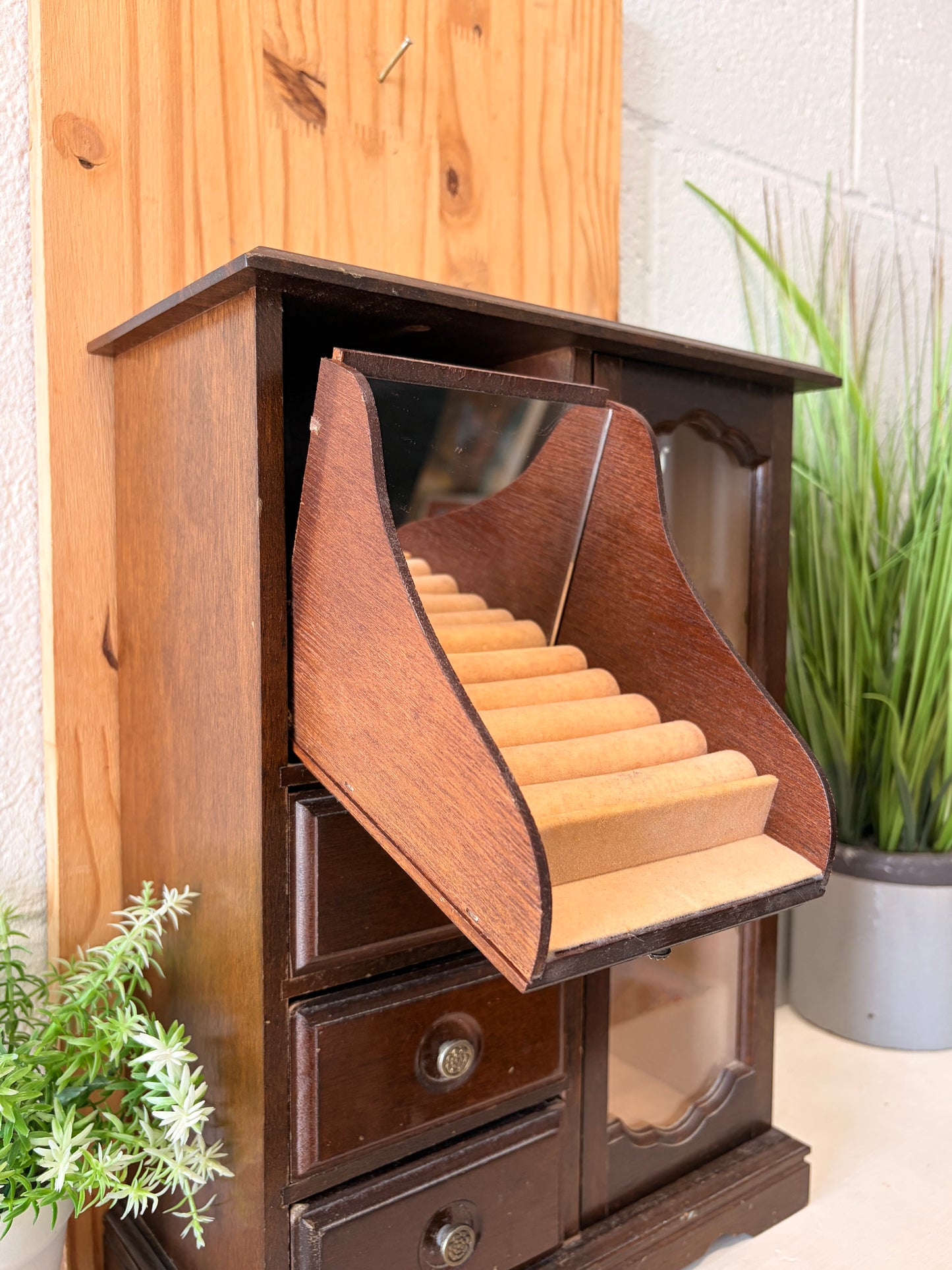 Vtg Floral Detailed Wooden Jewelry Armoire (Local Pick Up Only - As Is)