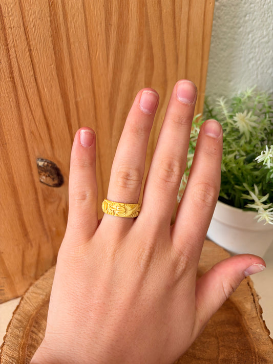 Vtg Carved Ring : Size 6.5