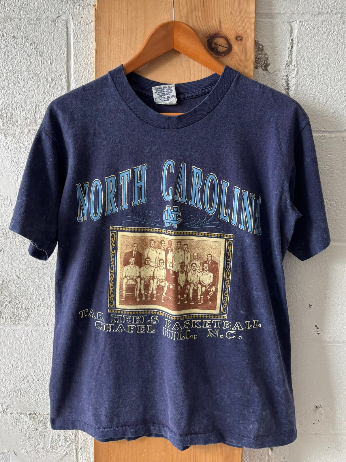 Vtg Single Stitch UNC Tee : L