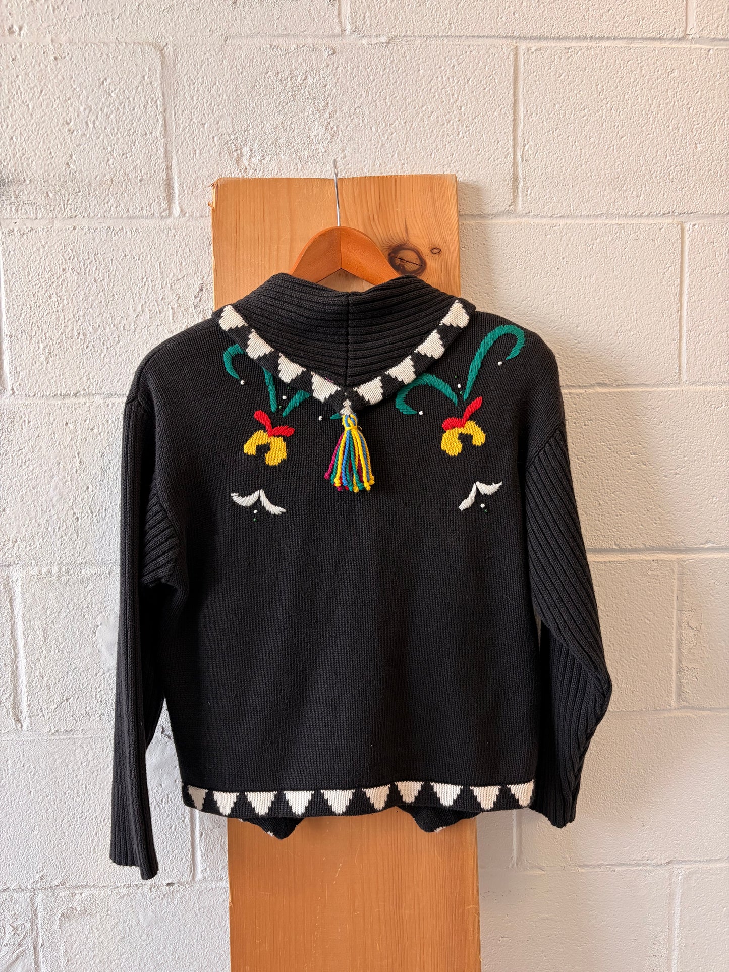 Colorful Embroidered Cardigan Sweater : M