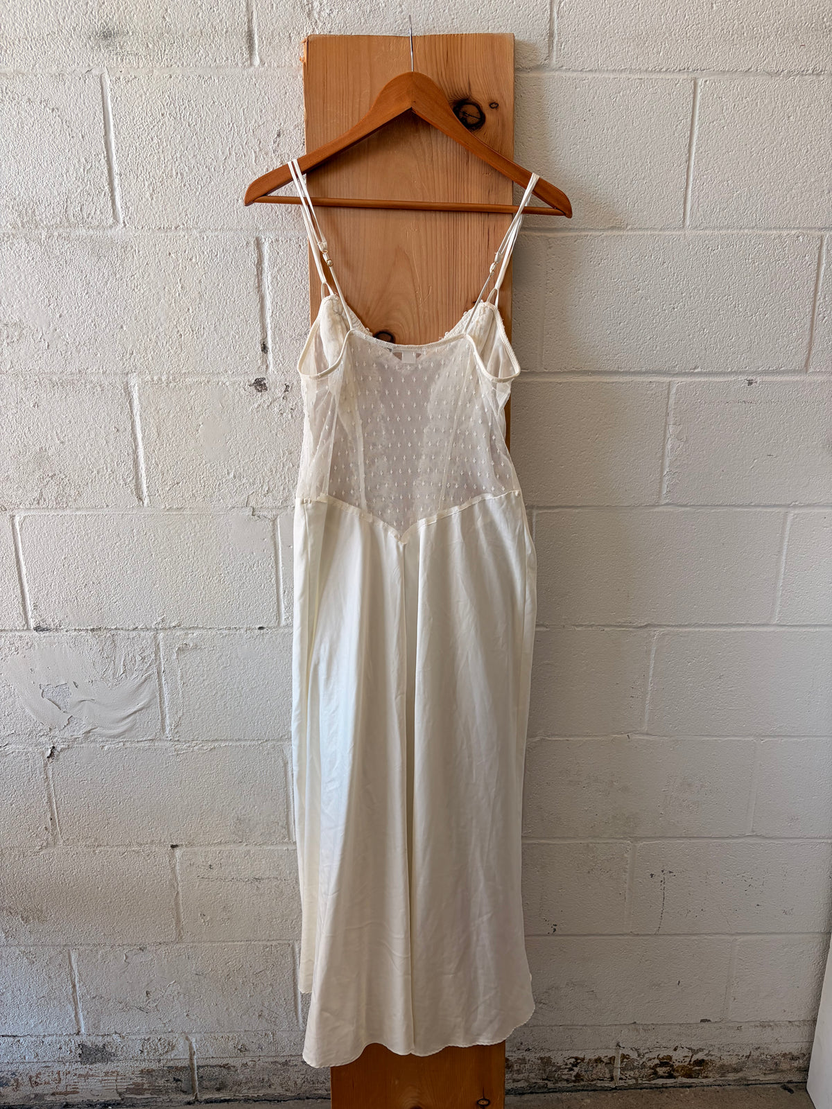 Flora Semi-Sheer Lace Nightgown : M