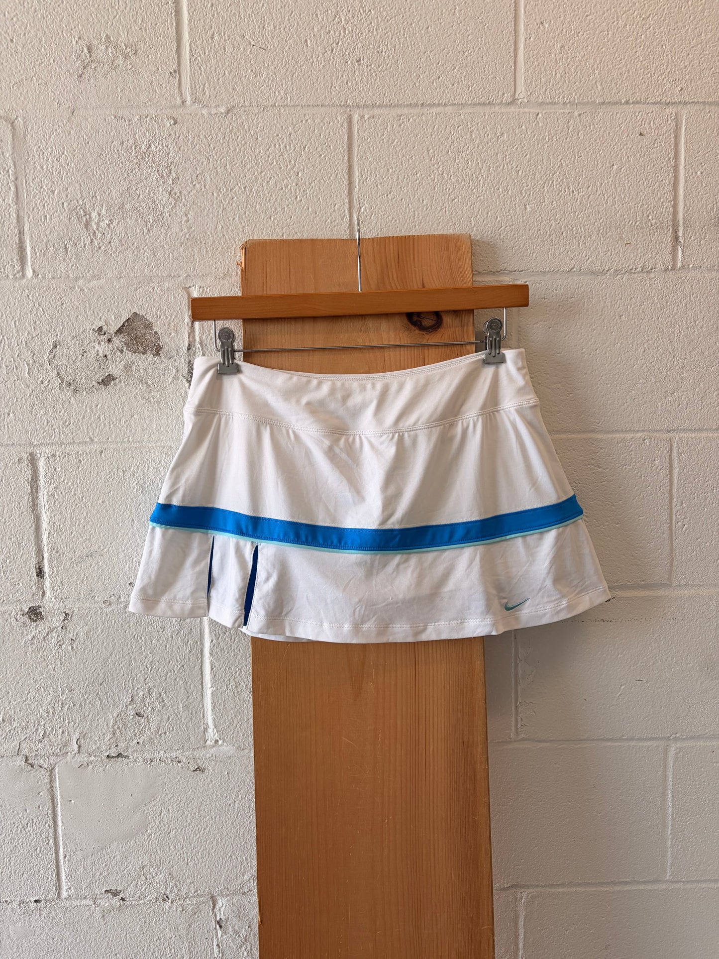 White & Blue Nike Tennis Skort : L