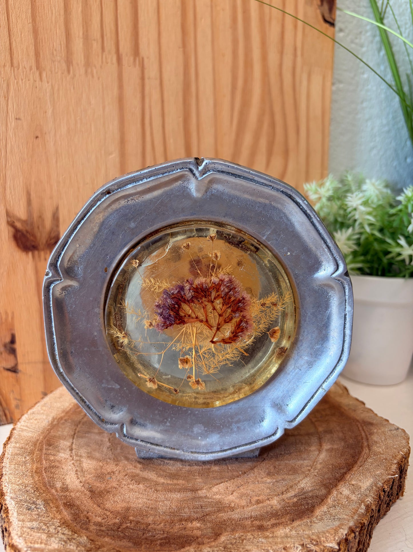 Floral Resin Napkin / Letter Holder (Local Pick Up Only)