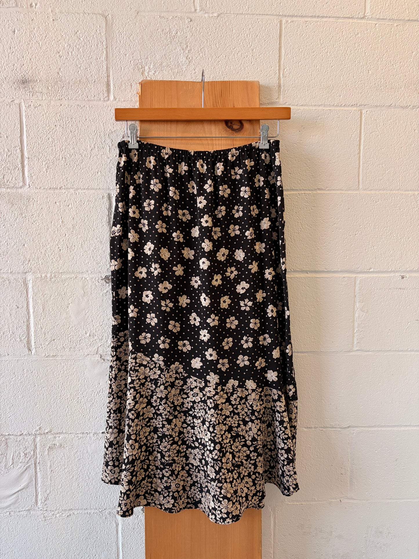 Neutral Floral Print Skirt : 16