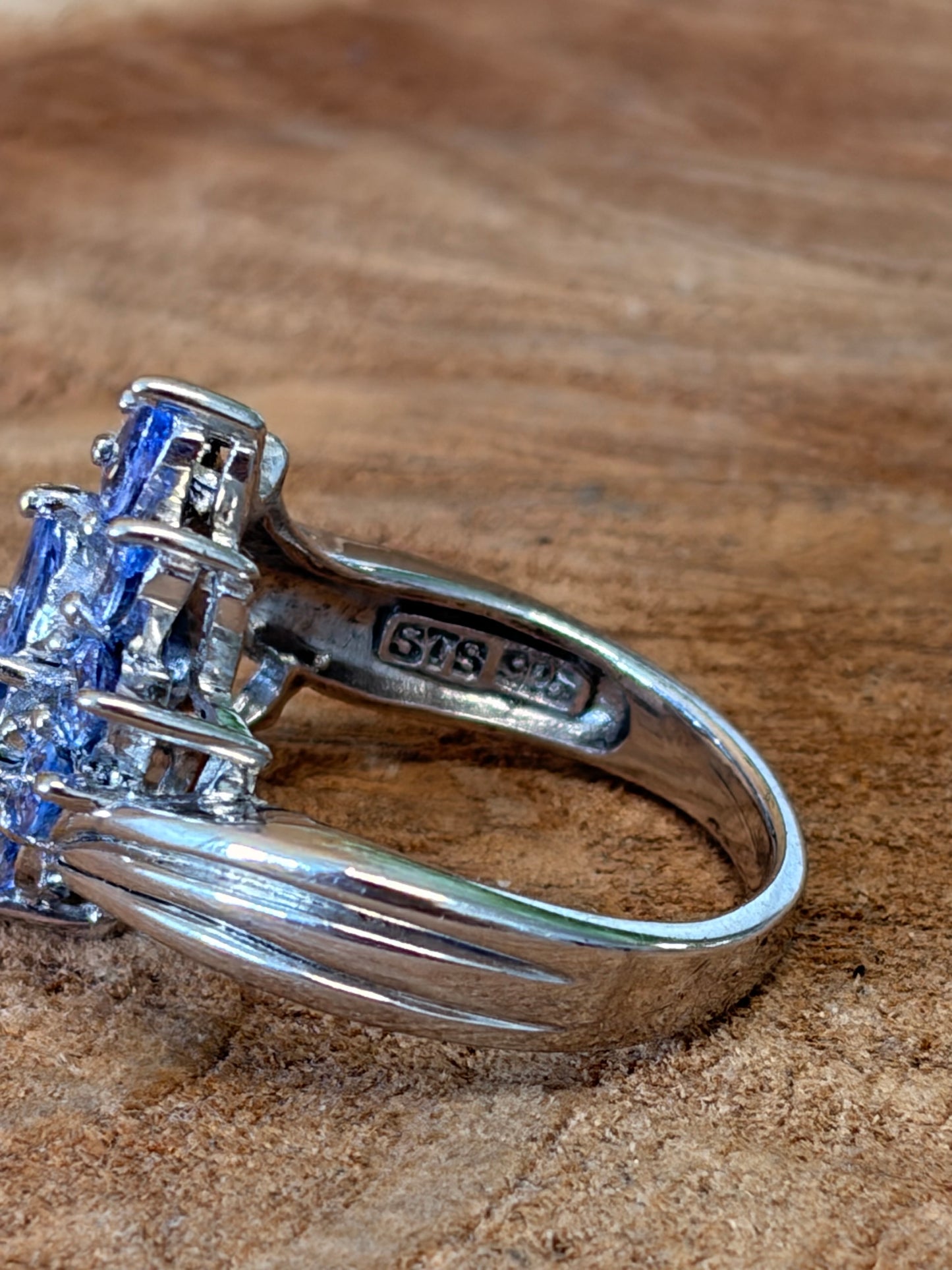 925 Sterling Cluster Ring : Size 7