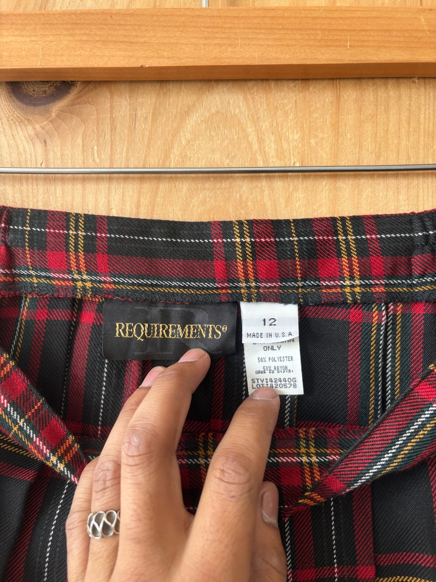 Vtg Plaid Pleated Midi Skirt : 30” W
