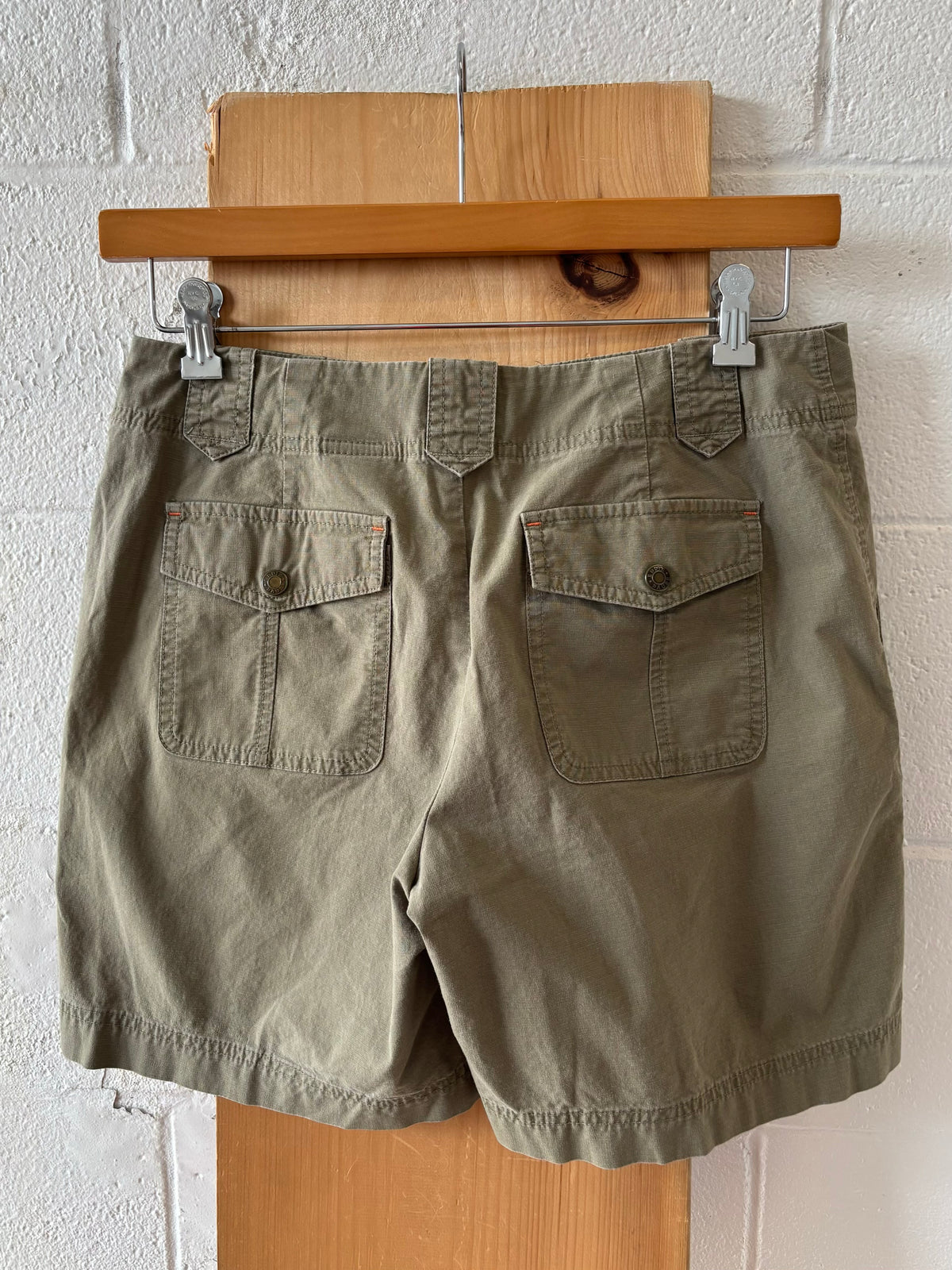 Olive Green Eddie Bauer Utility Shorts : Size 8